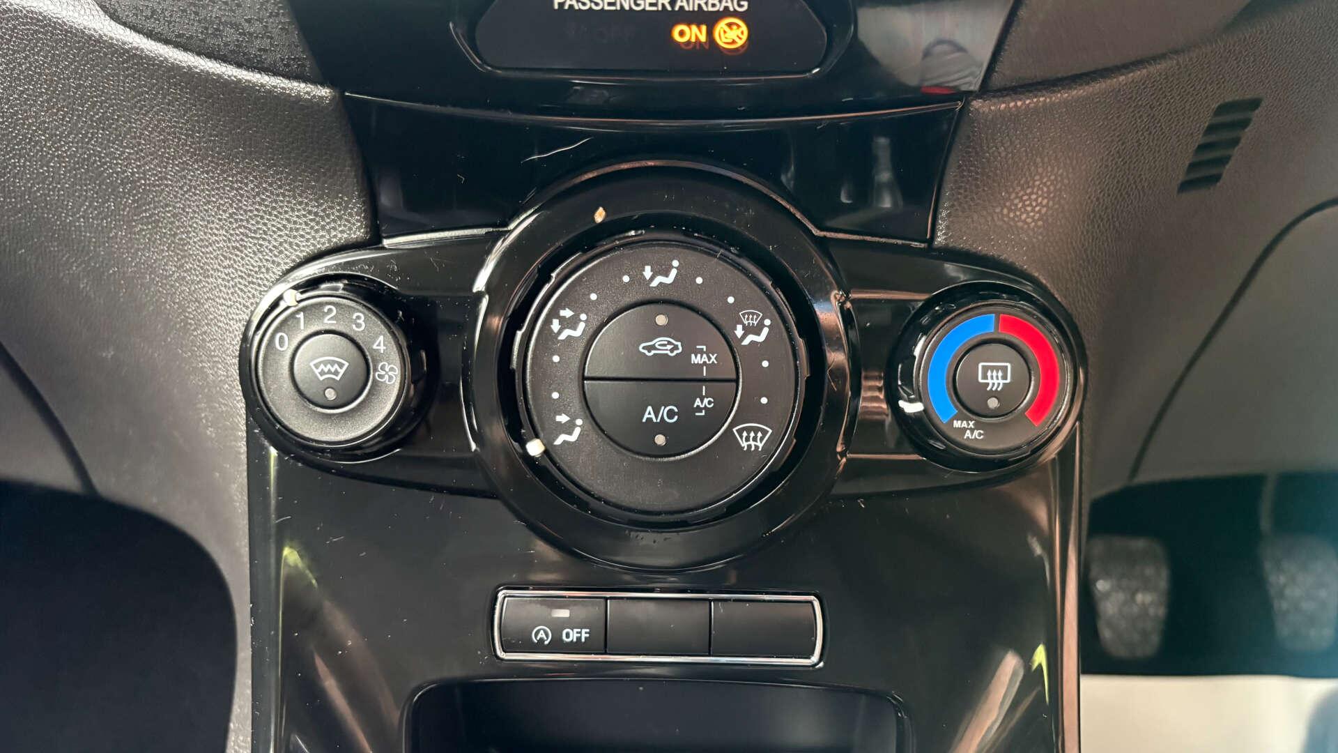 Ford Fiesta view 27