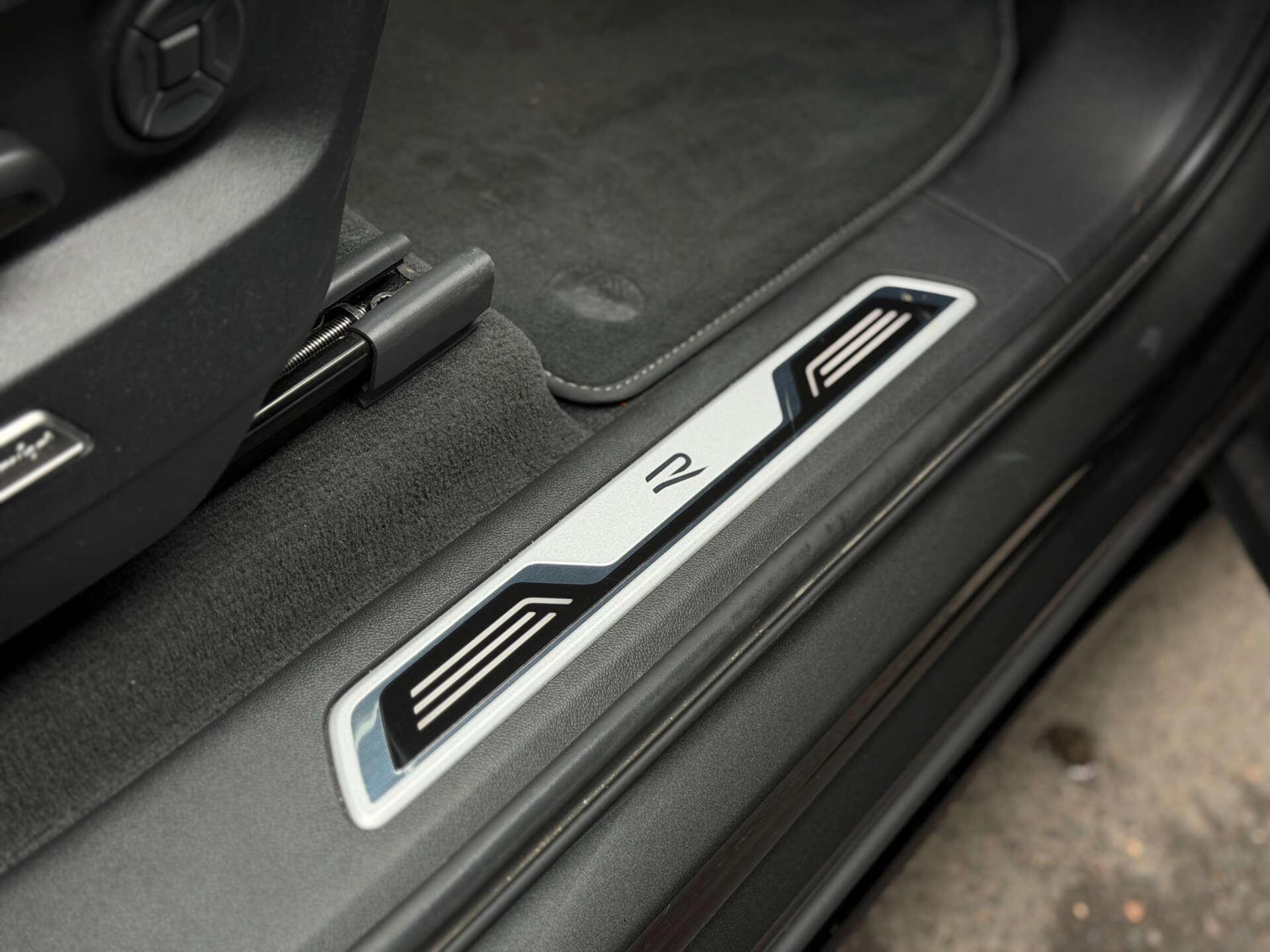 Volkswagen Touareg view 19