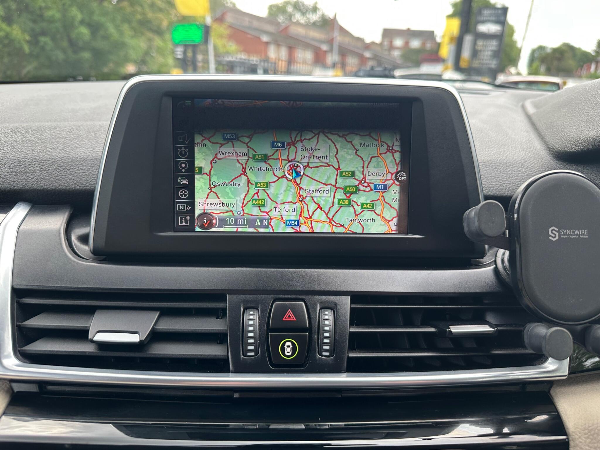 BMW 2 Series Active Tourer view 26