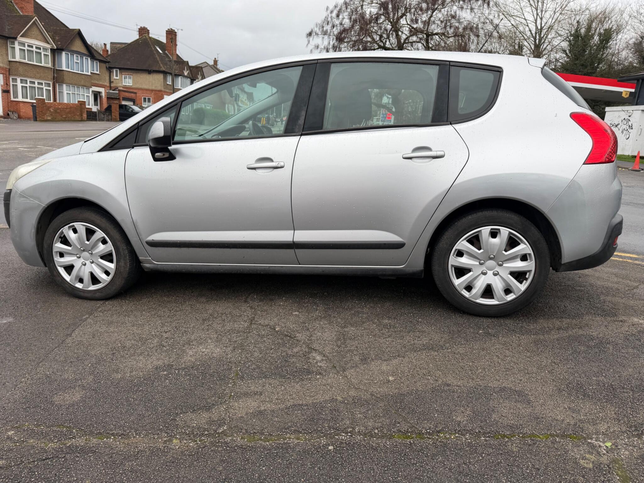 2010 Peugeot 3008 image 8