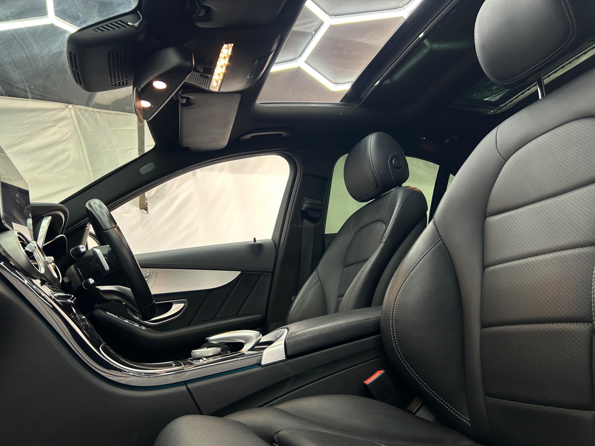 Mercedes-Benz C Class view 50