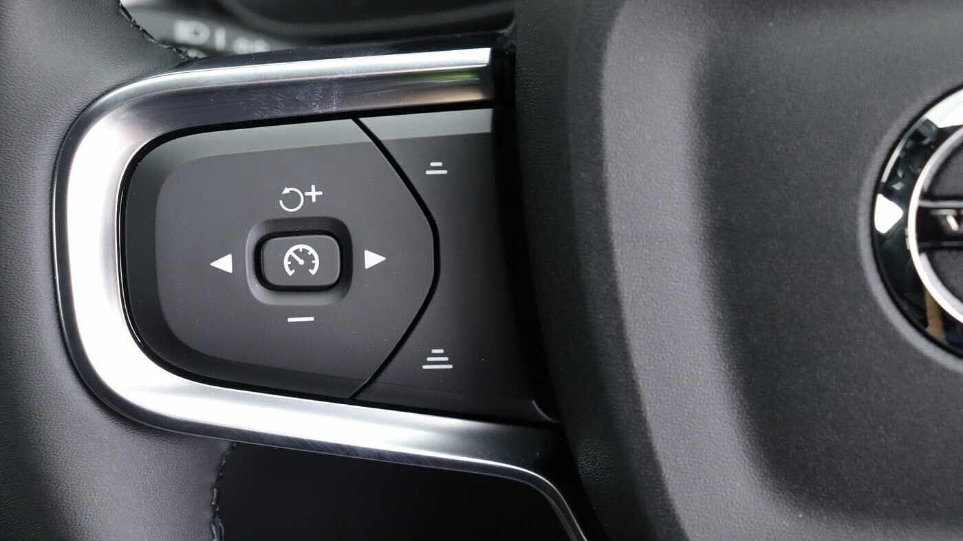 Volvo XC40 view 22