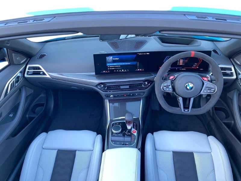 BMW M4 view 4