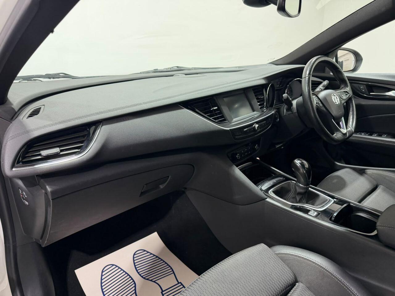 Vauxhall Insignia view 14