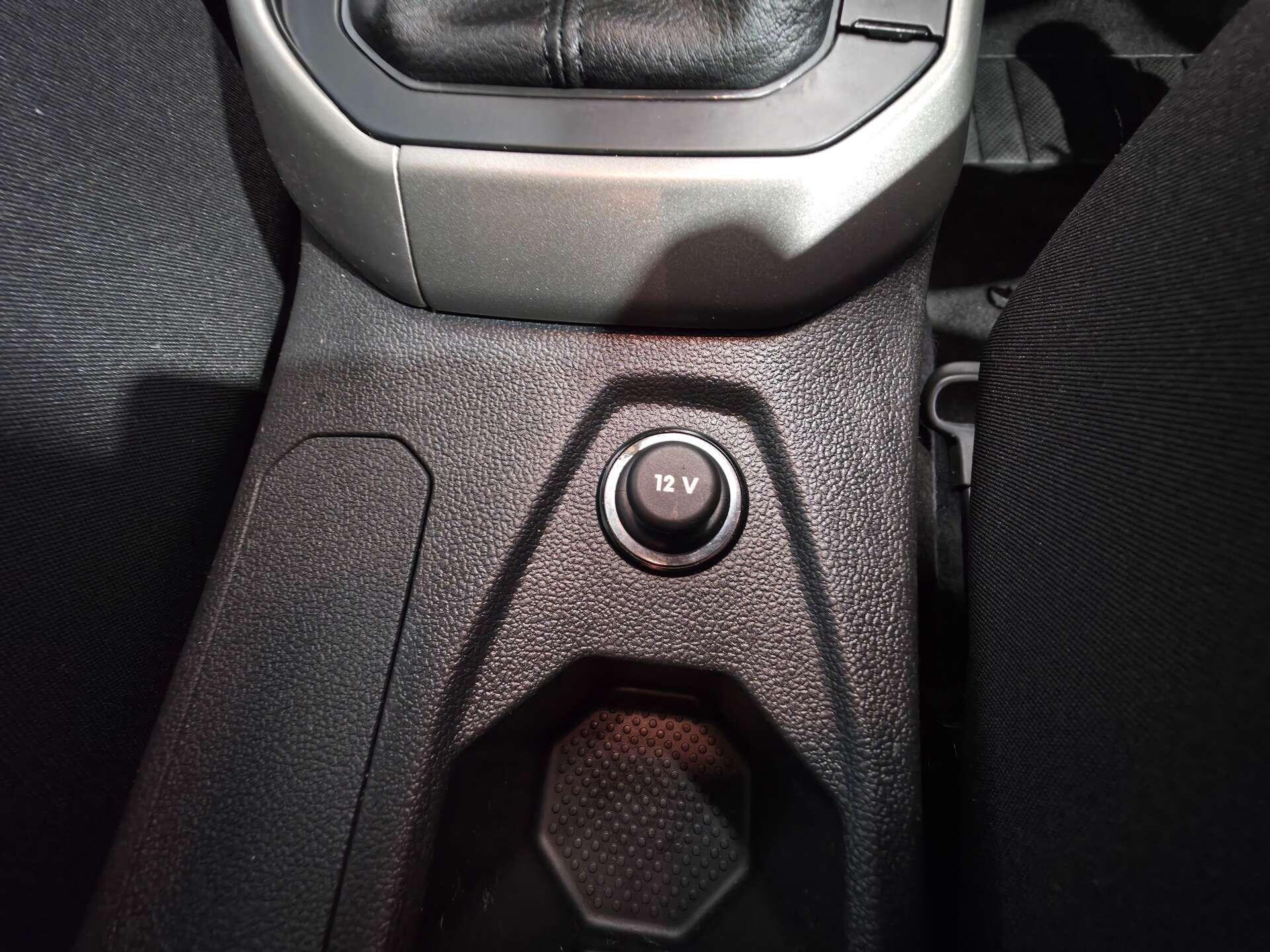 Volkswagen Polo view 30
