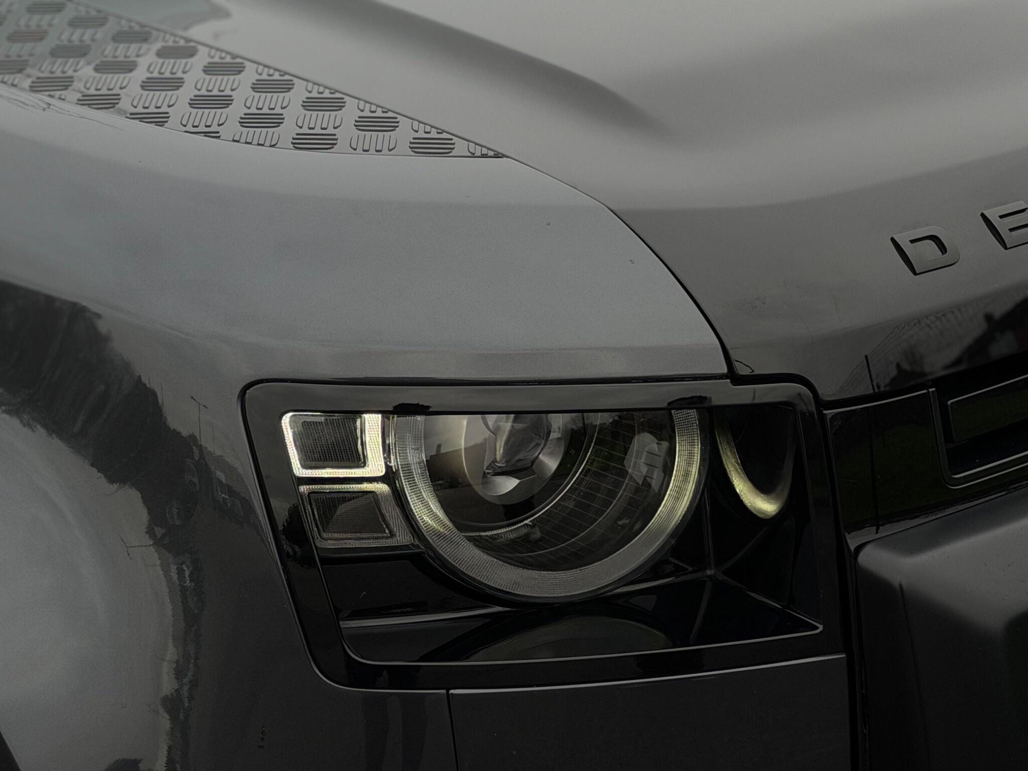 Land Rover Defender view 53