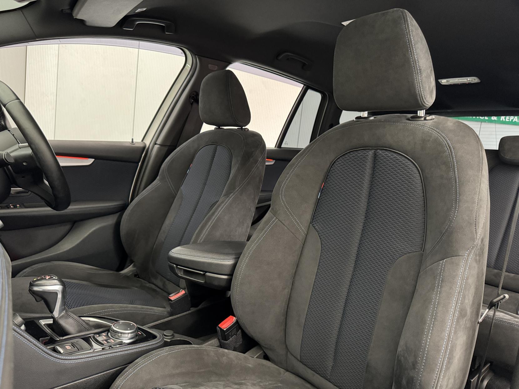 BMW 2 Series view 44