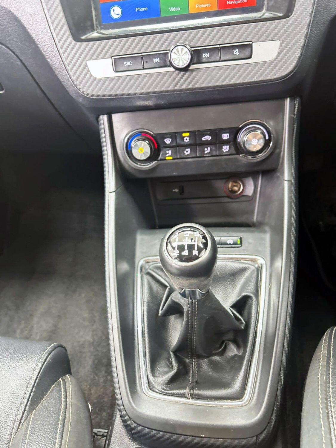 MG ZS view 18
