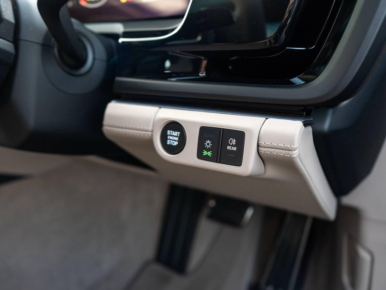 Porsche Panamera view 21