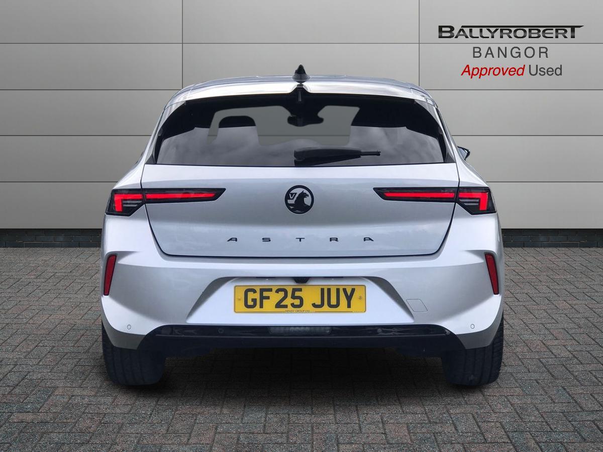 Vauxhall Astra view 11