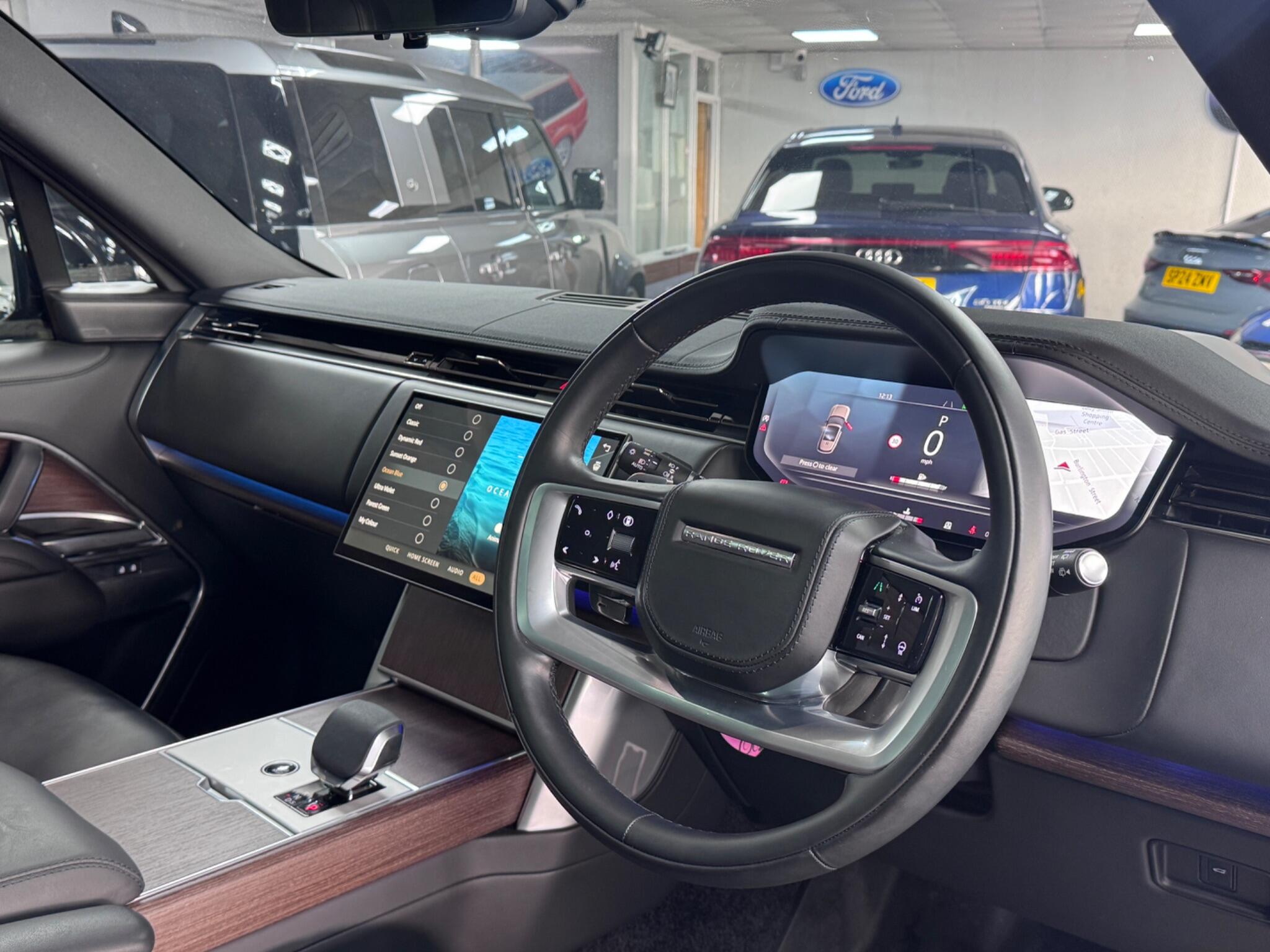 Land Rover Range Rover view 63