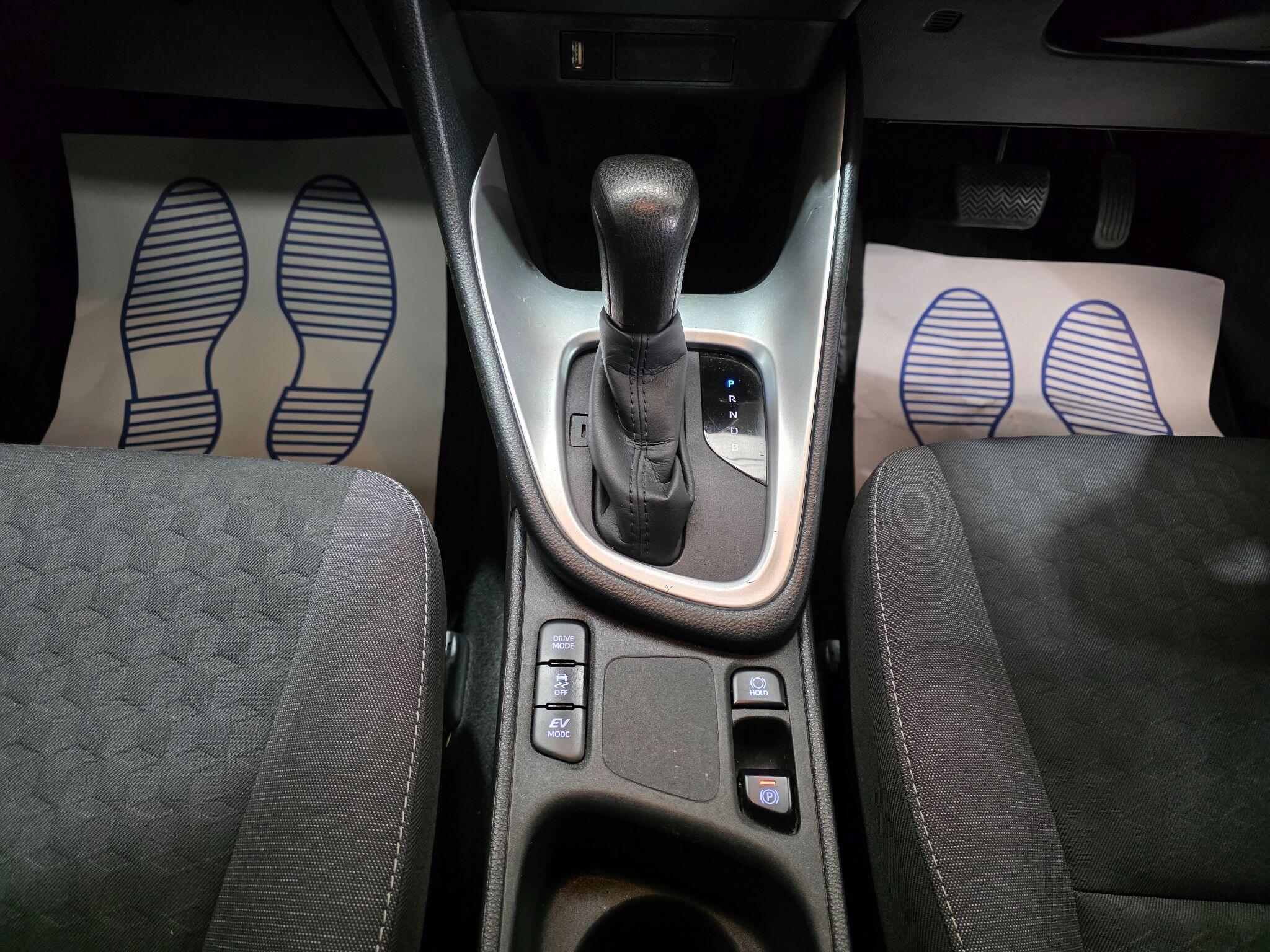 Toyota Yaris view 10