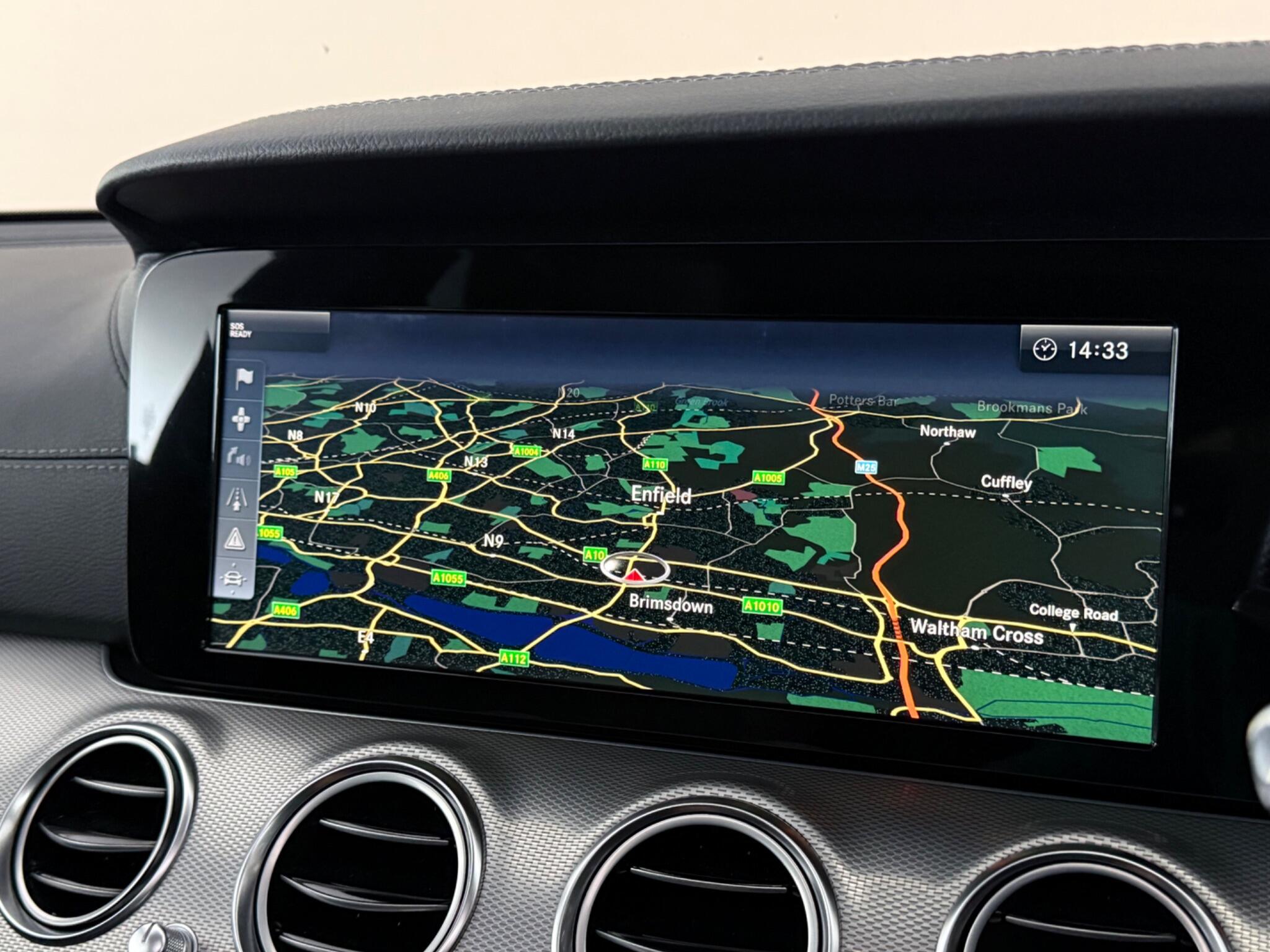 Mercedes-Benz E-Class view 24