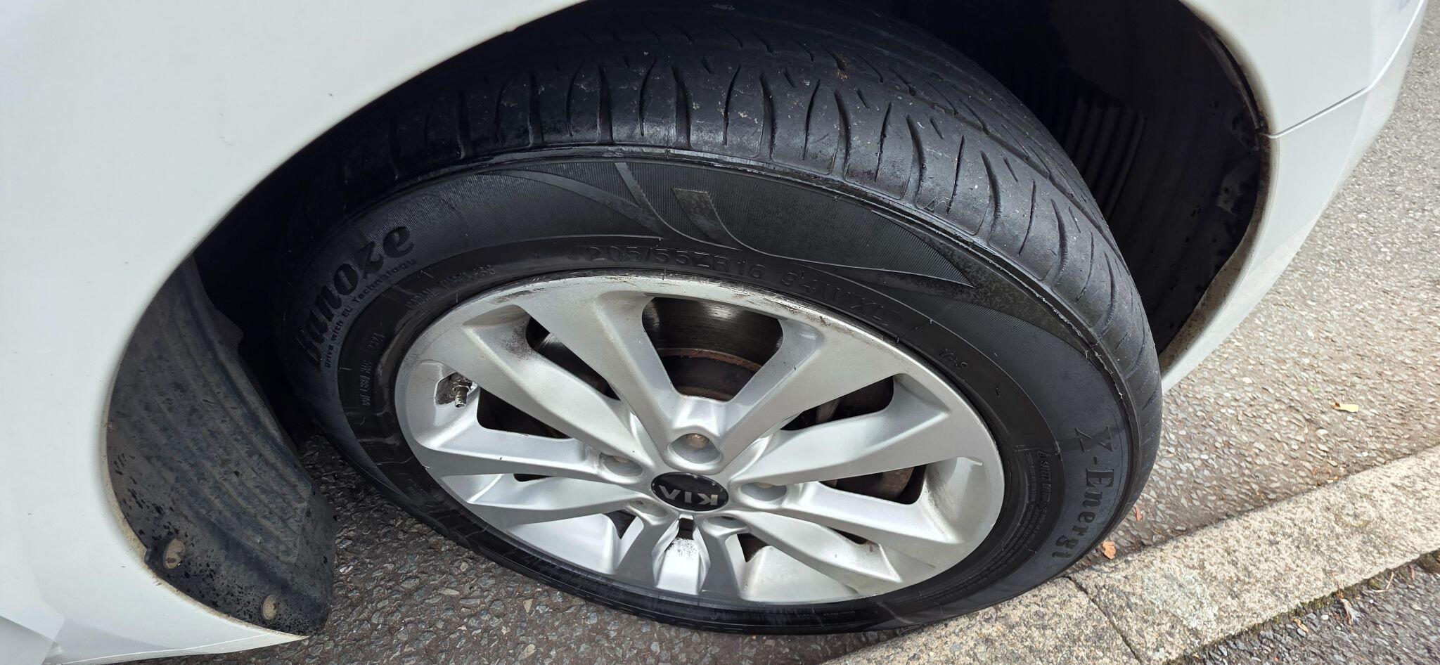 Kia ProCeed view 53