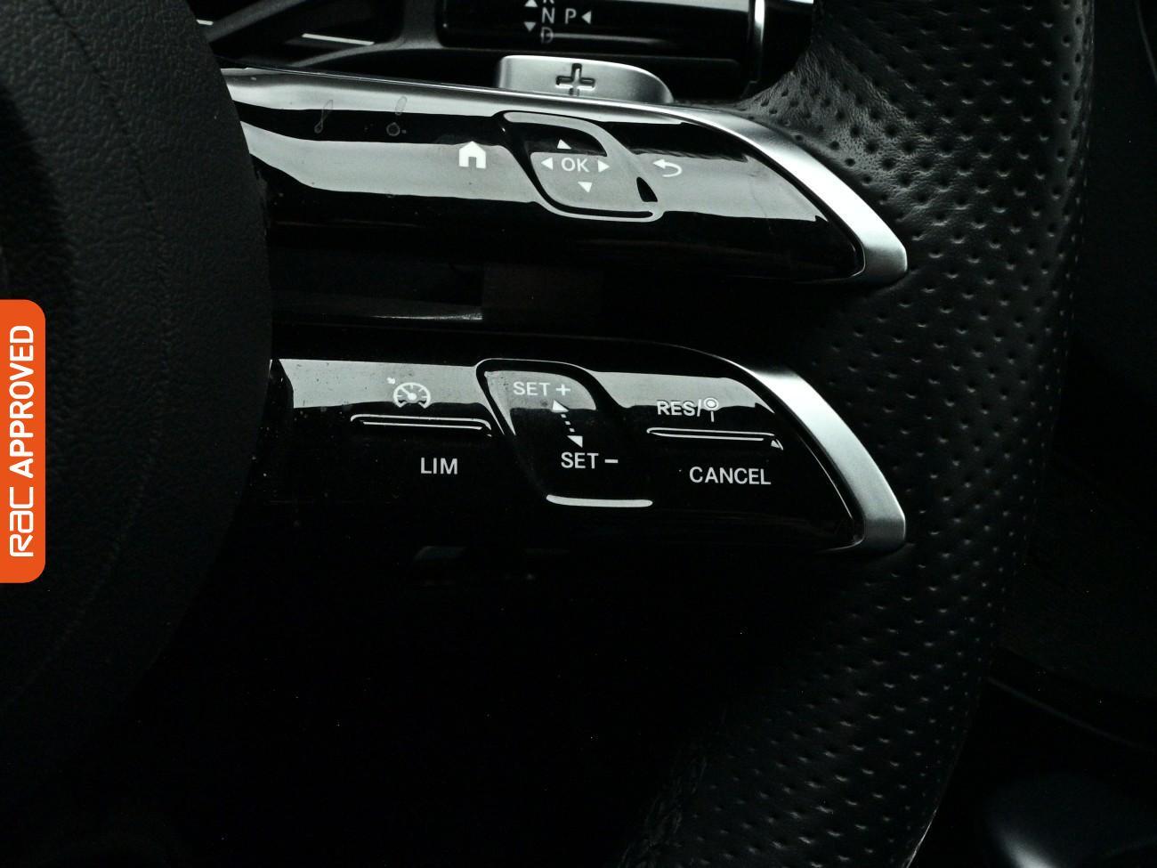 Mercedes-Benz C-Class view 23