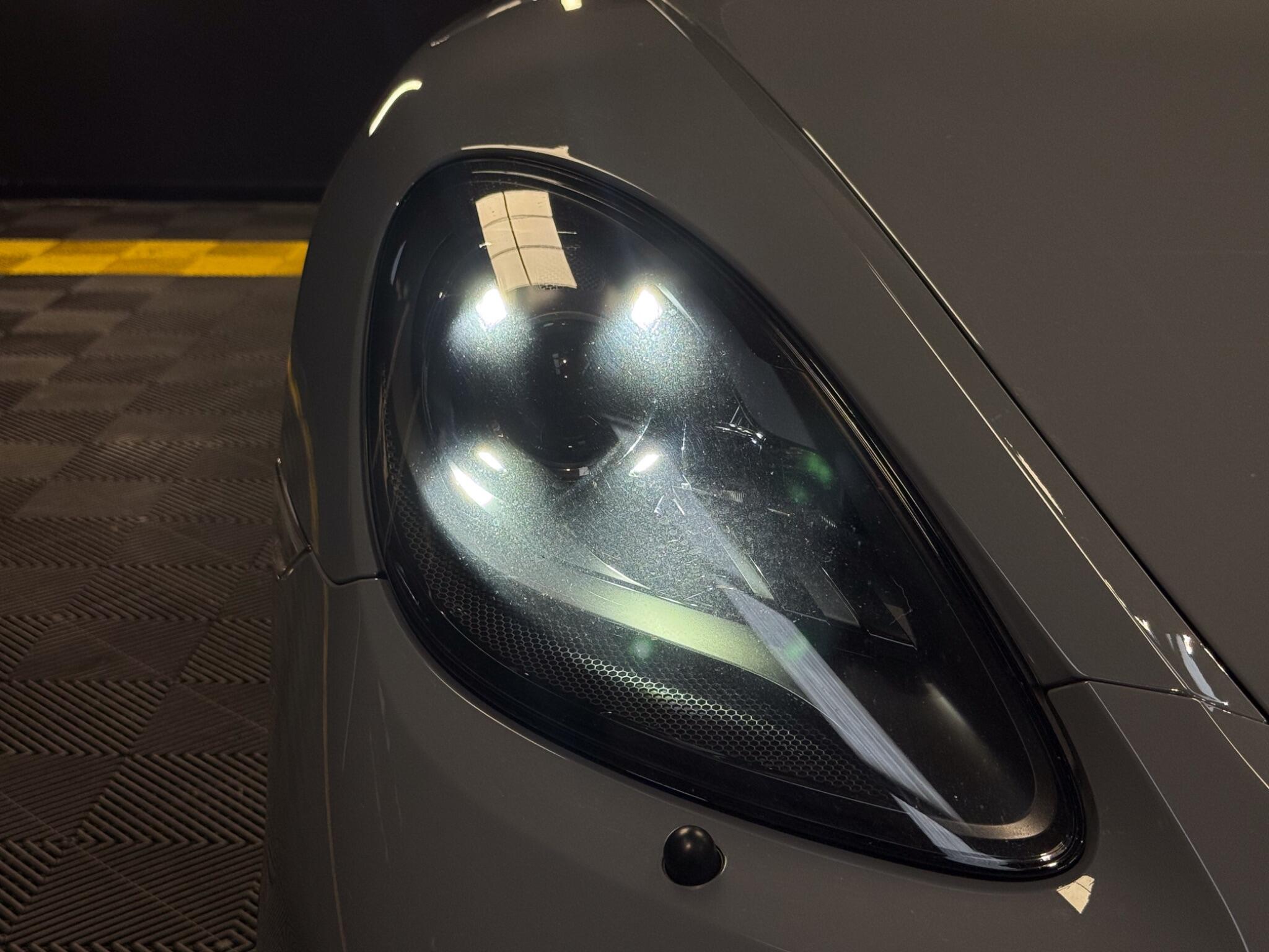 Porsche 718 Spyder view 9