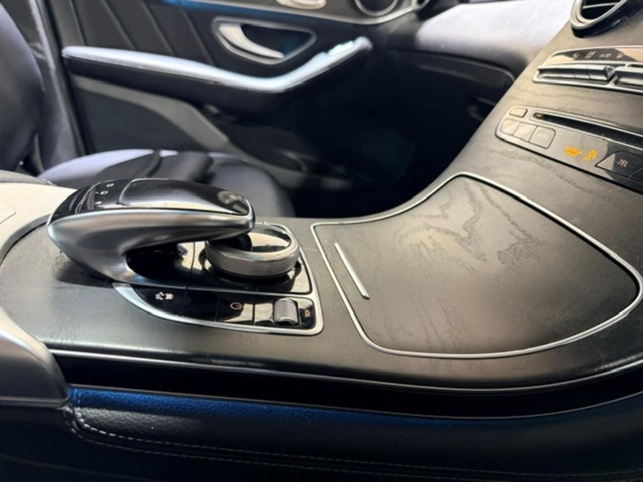 Mercedes-Benz GLC view 19