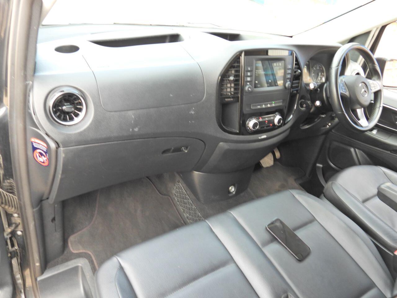 Mercedes-Benz Vito view 10
