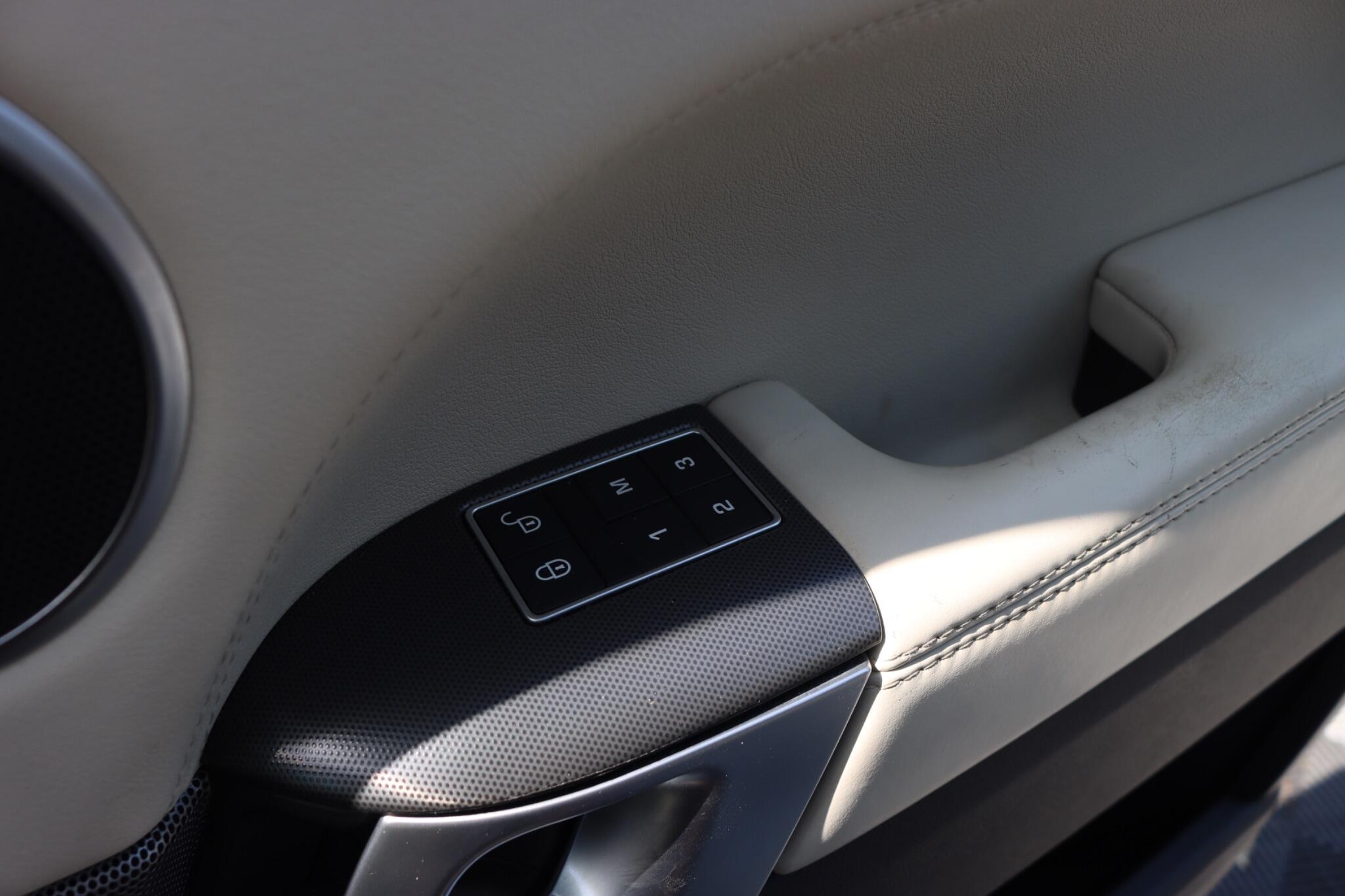Land Rover Range Rover Sport view 39