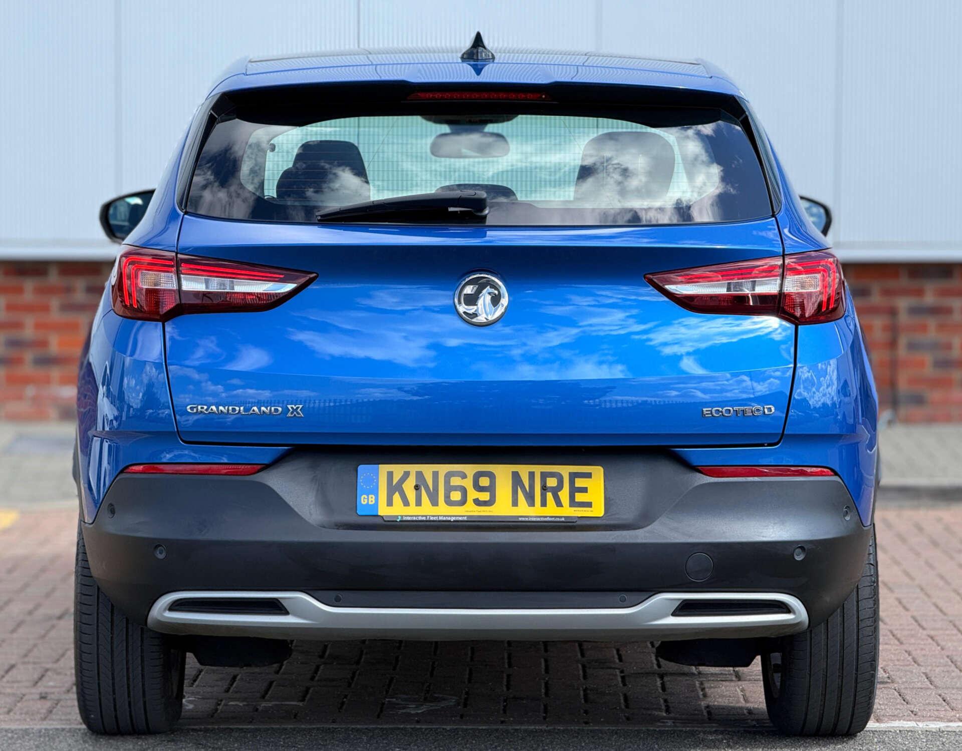 Vauxhall Grandland X view 9