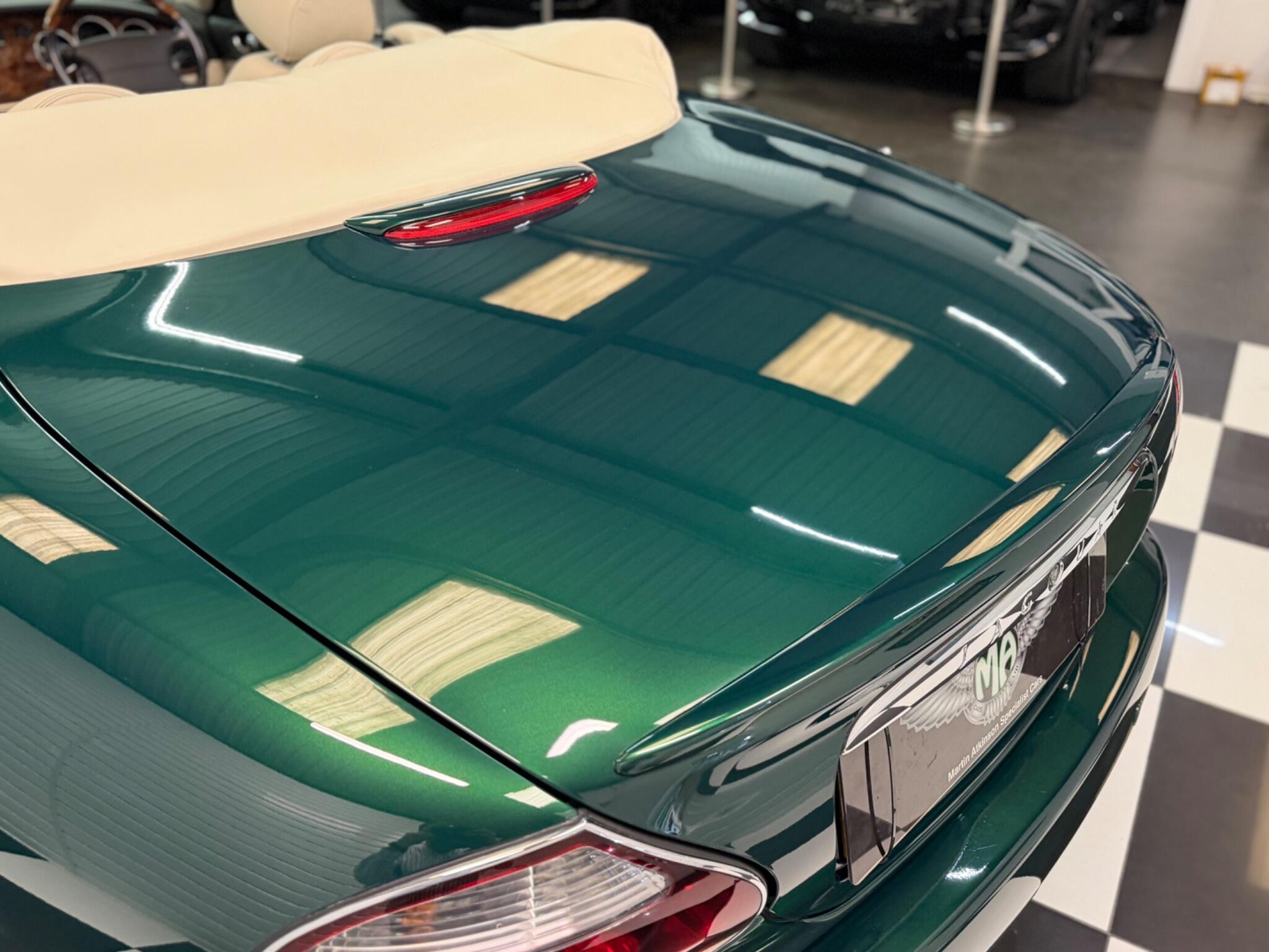 Jaguar XK8 view 15