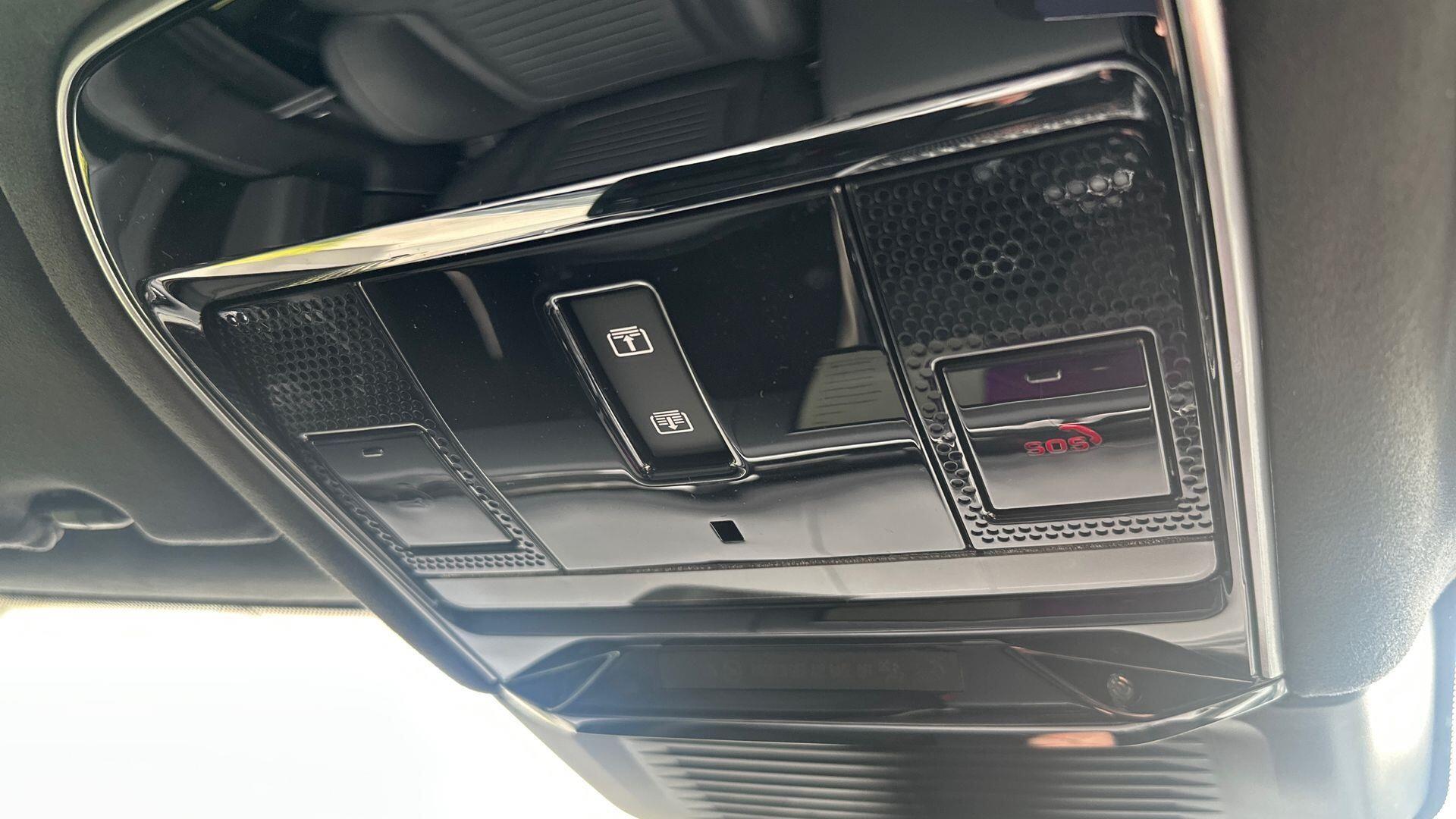 Land Rover Range Rover Sport view 23