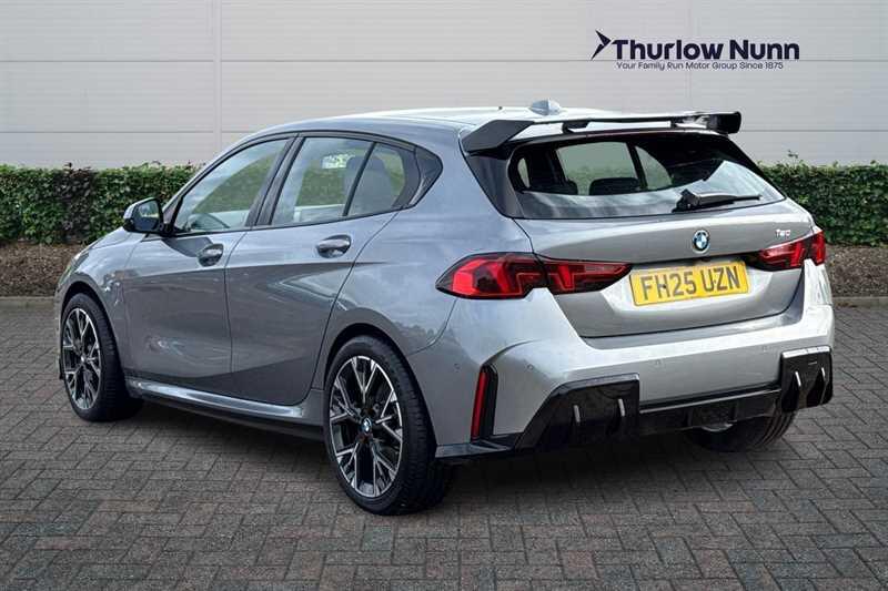 BMW 1 Series view 5