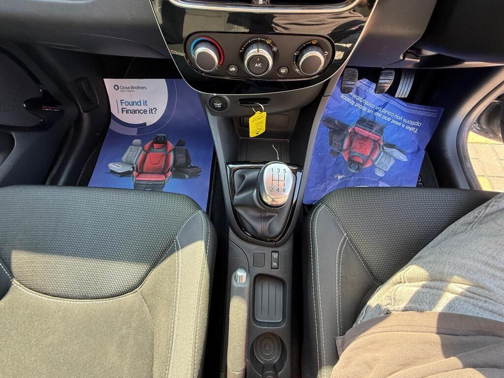 Renault Clio view 35