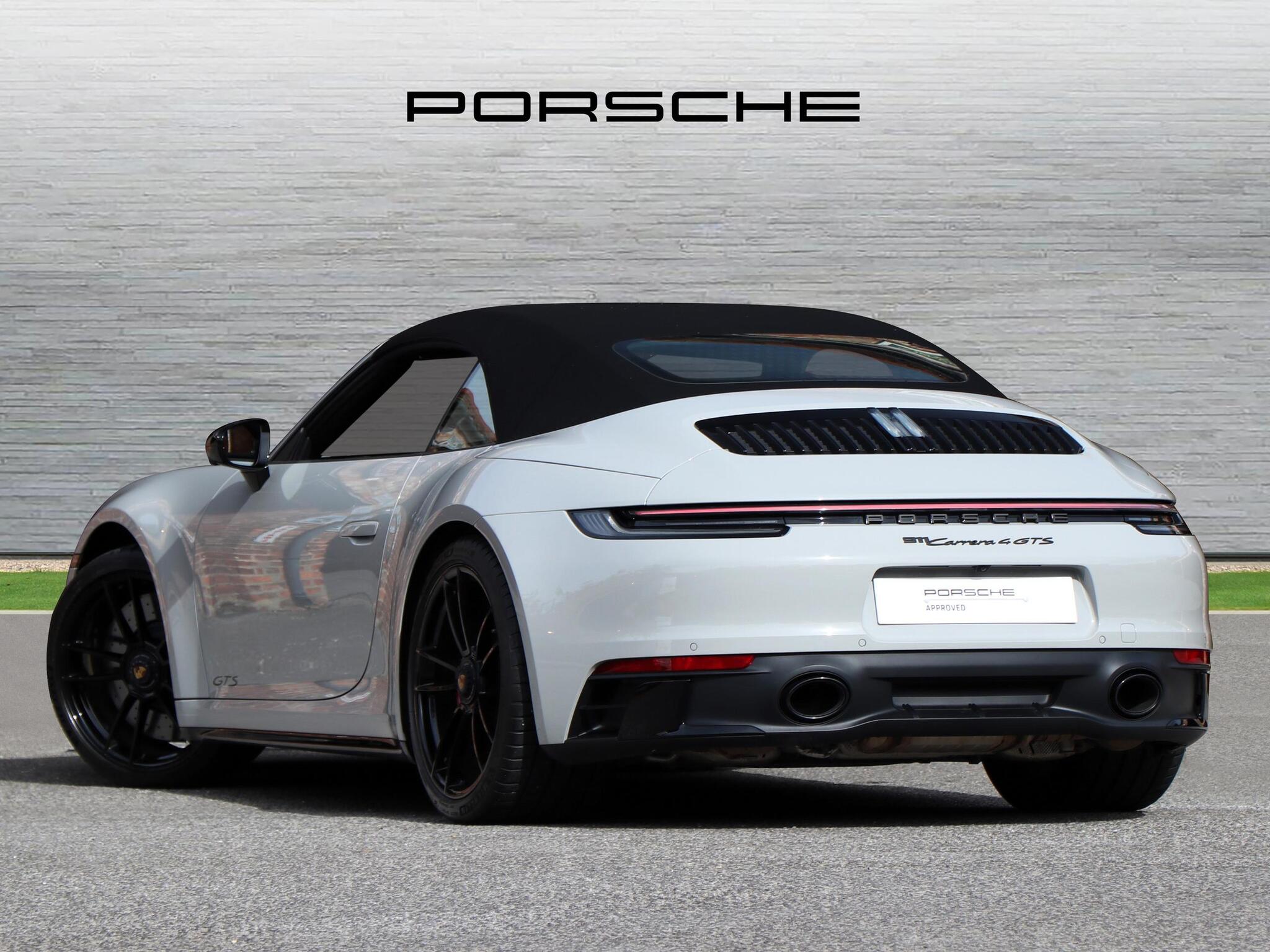 Porsche 911 view 2