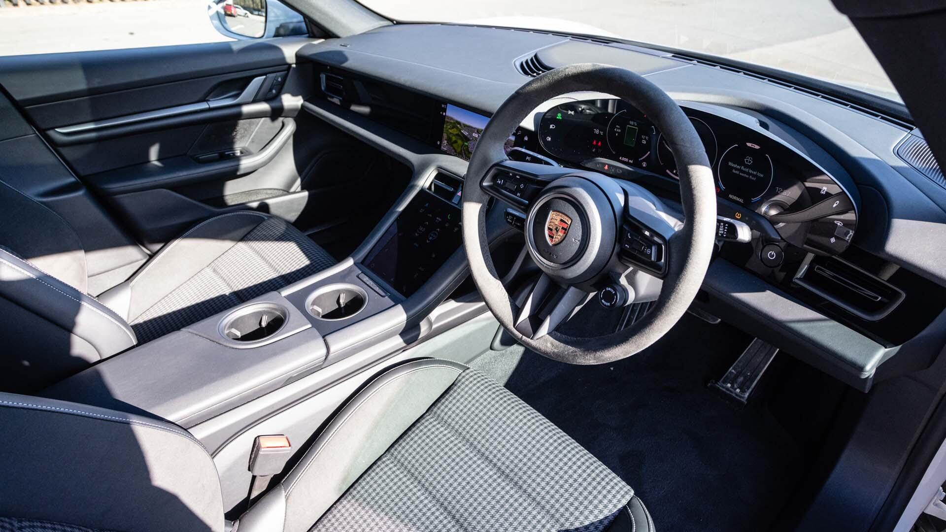 Porsche Taycan view 12