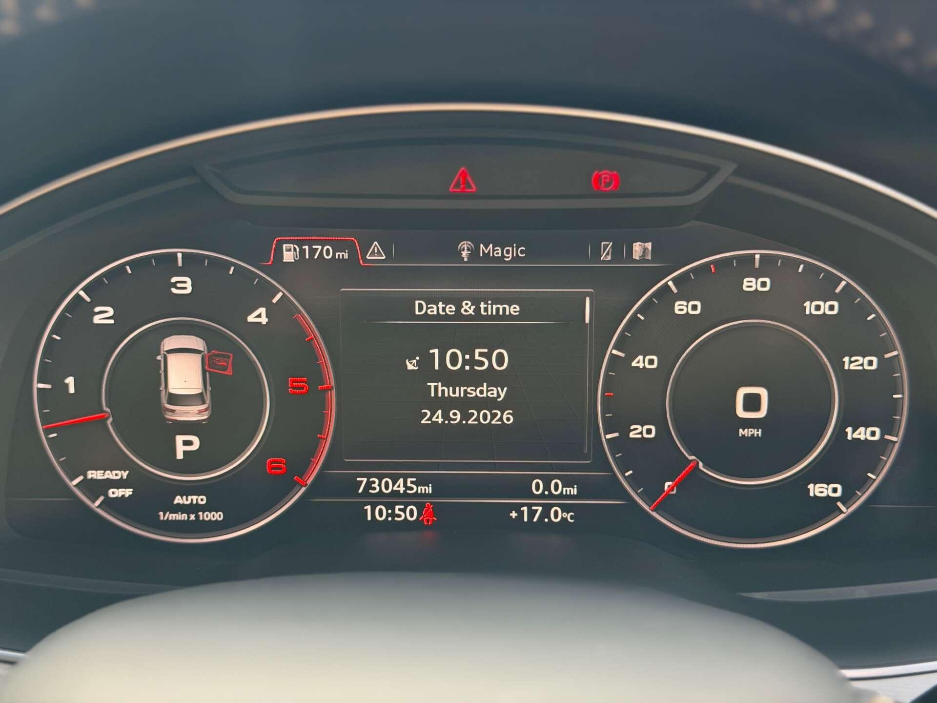 Audi Q7 view 45