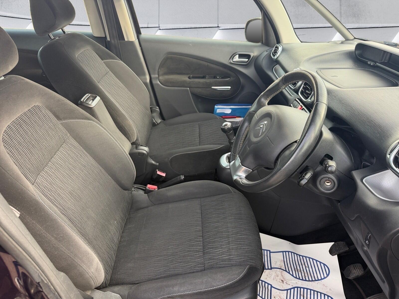 Citroen C3 Picasso view 10