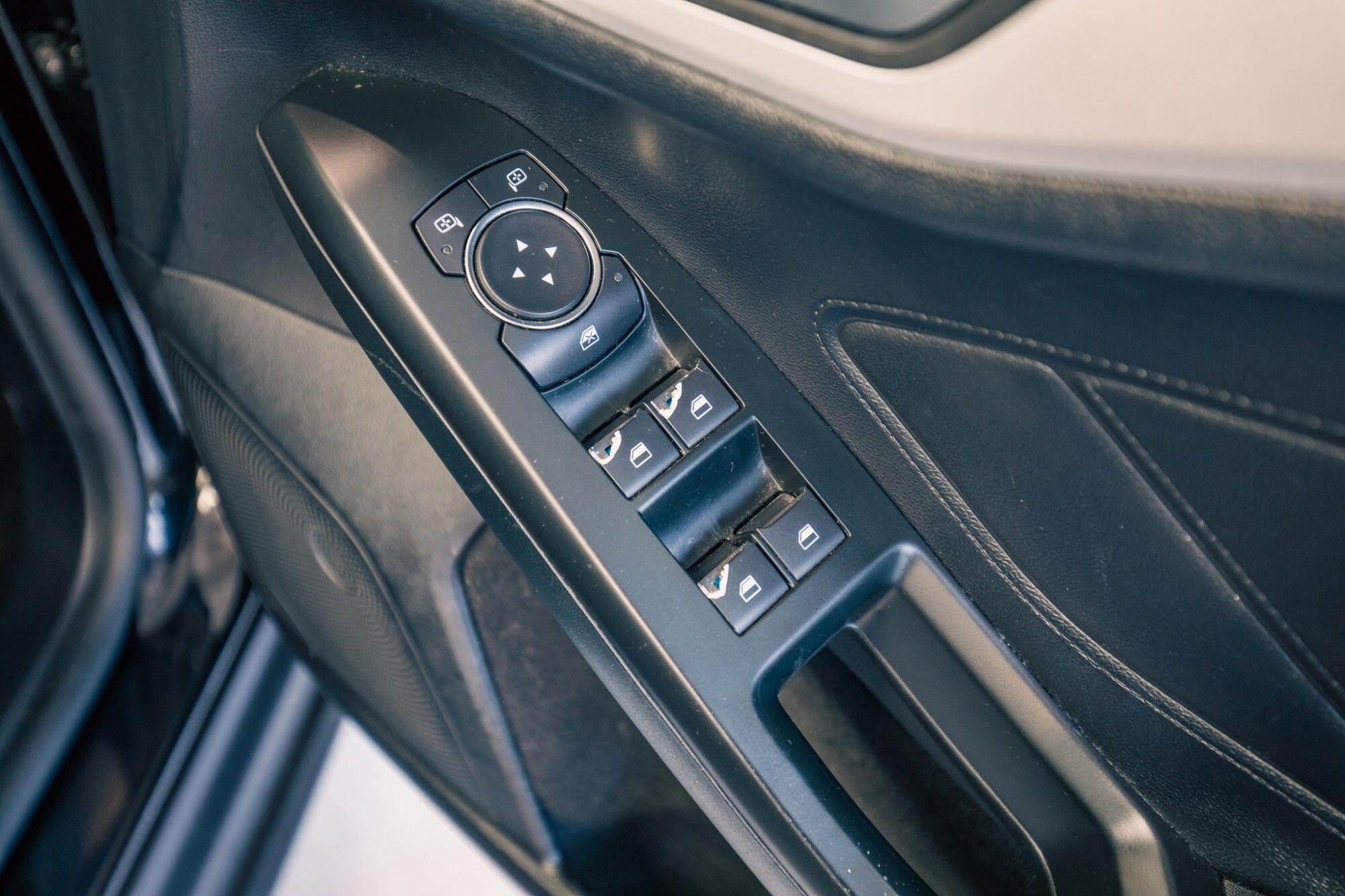 Ford Focus view 10
