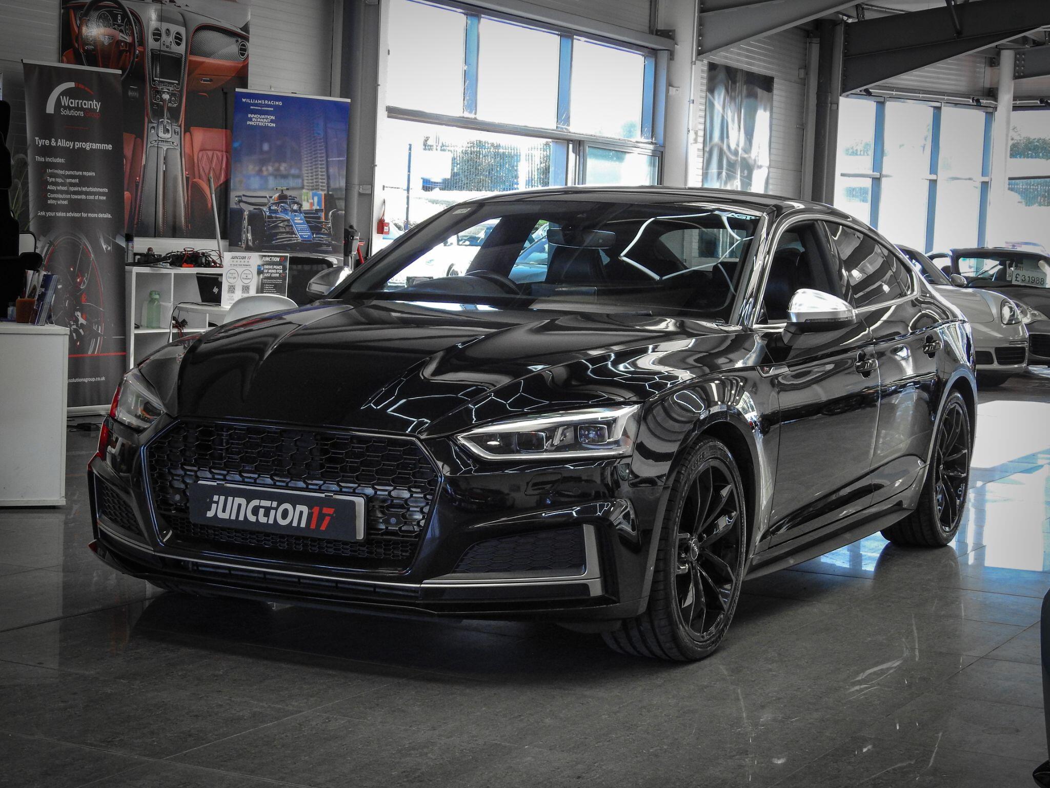 Audi S5 view 8