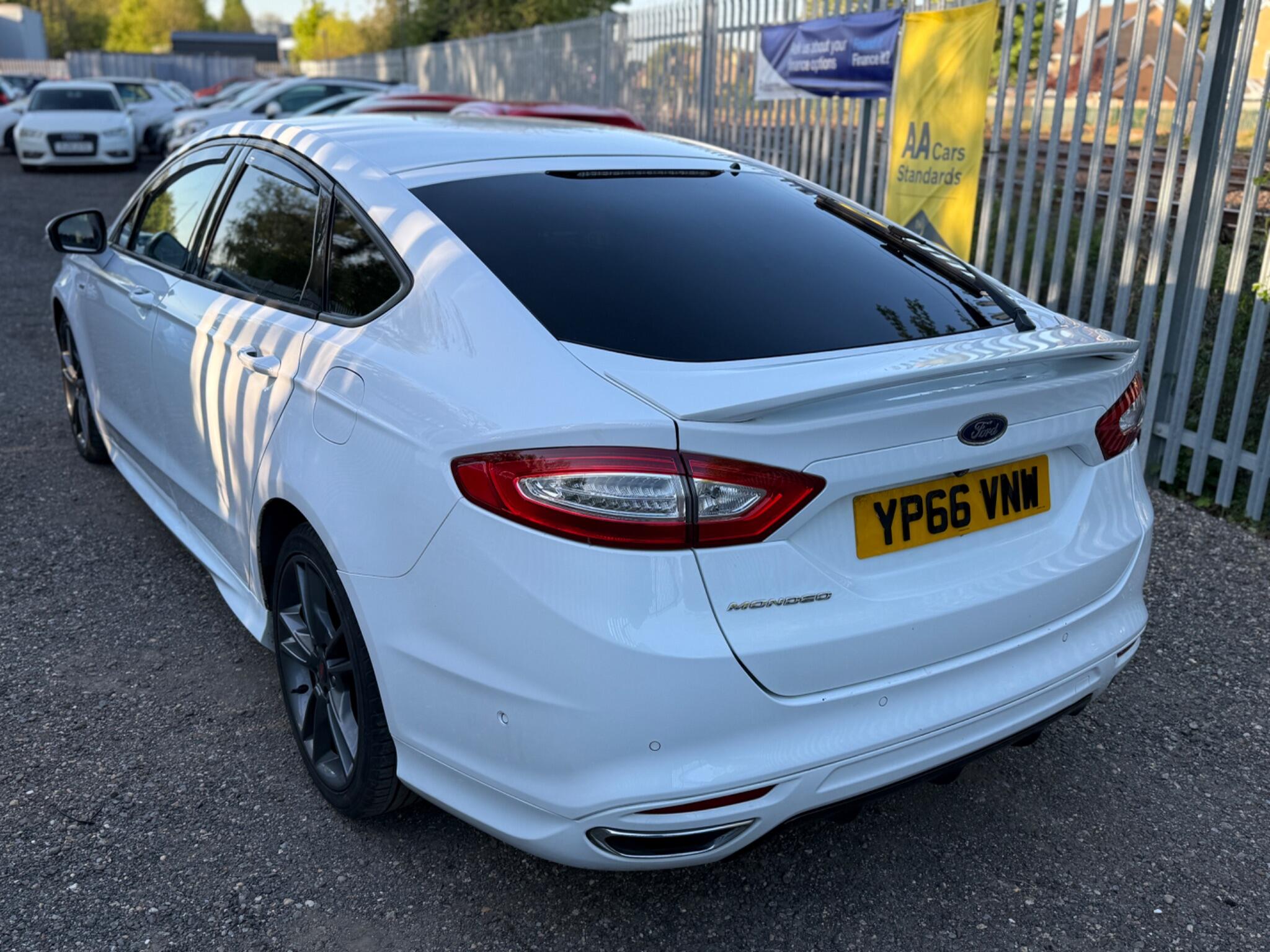 2016 Ford Mondeo image 11
