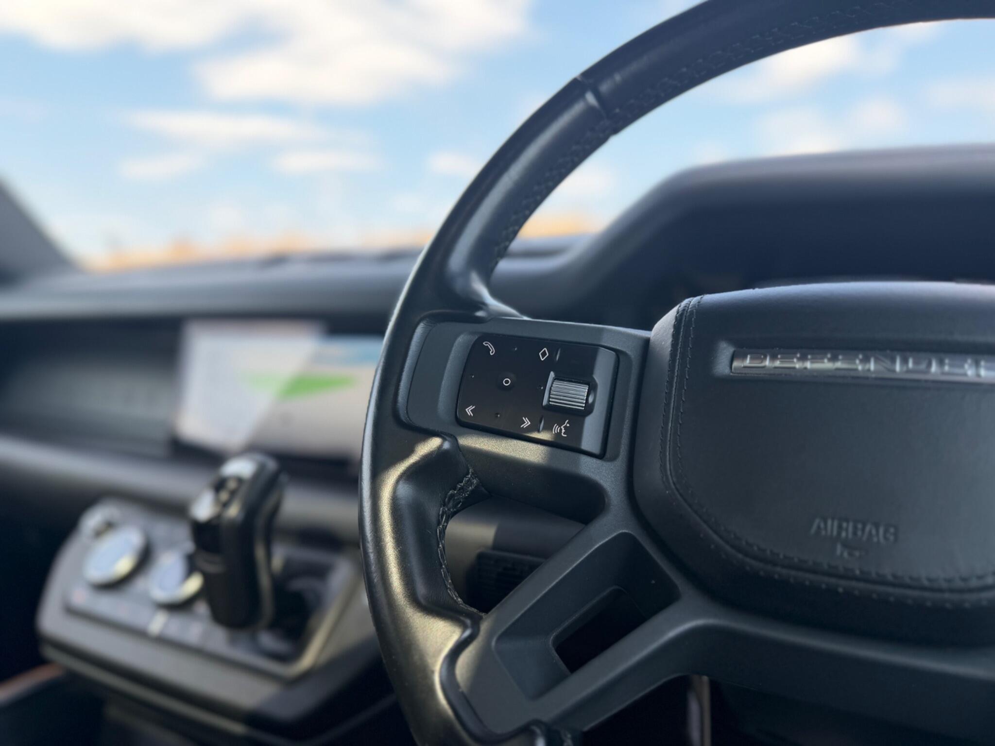 Land Rover Defender 110 view 6