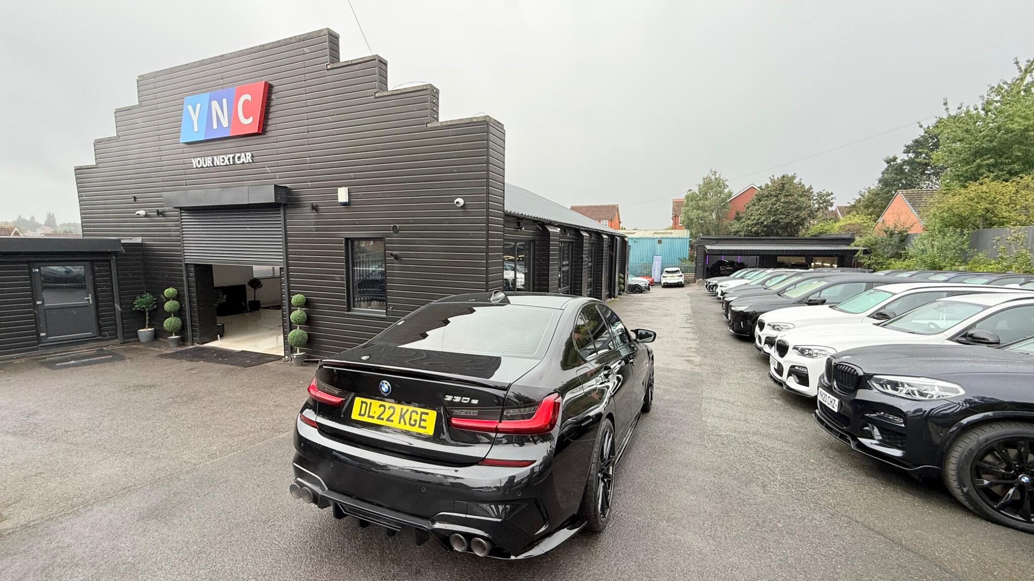 BMW 3 Series view 2