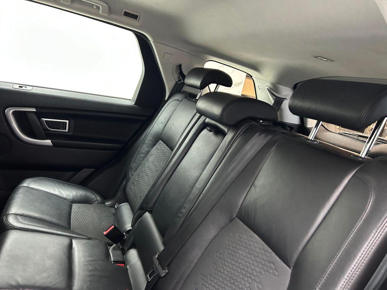 Land Rover Discovery Sport view 18