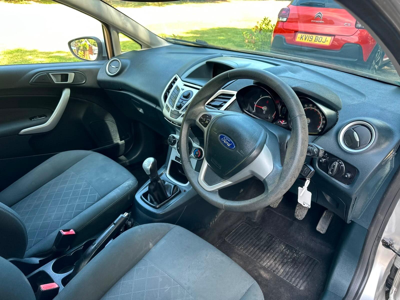 Ford Fiesta view 14