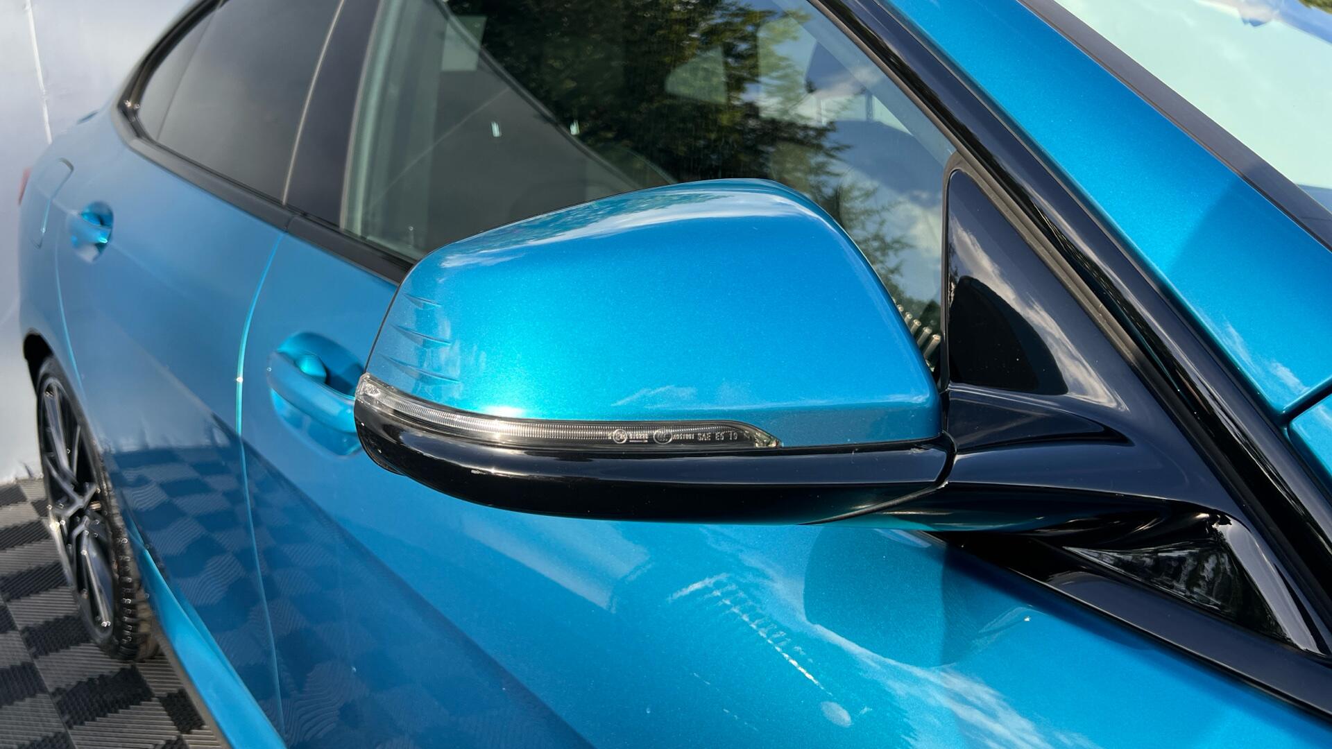 BMW 2 Series view 26