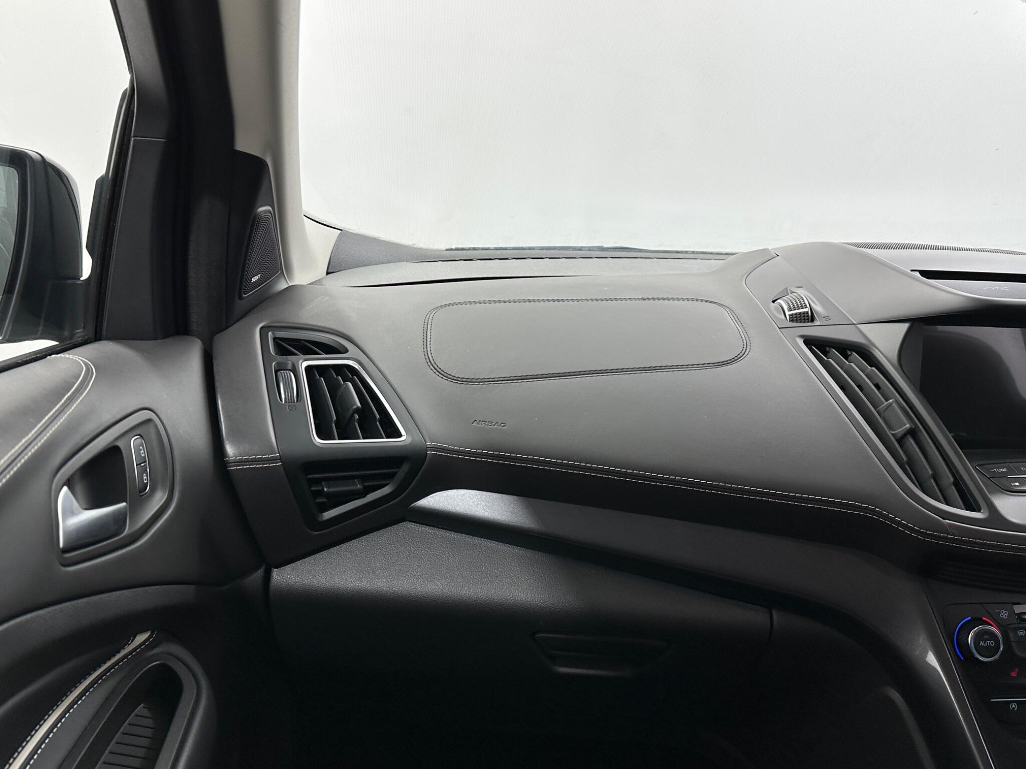 Ford Kuga view 28