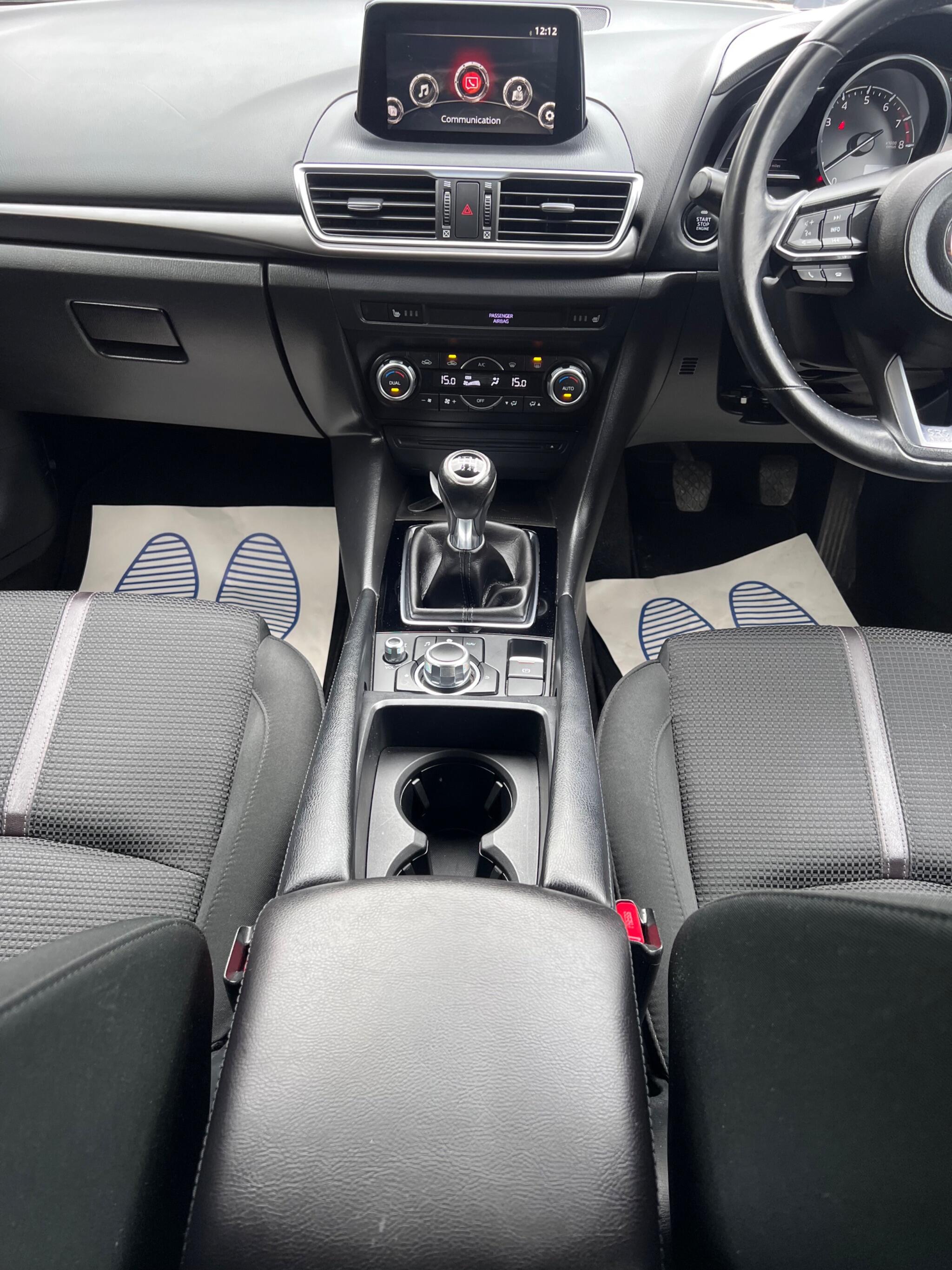 Mazda Mazda3 view 36