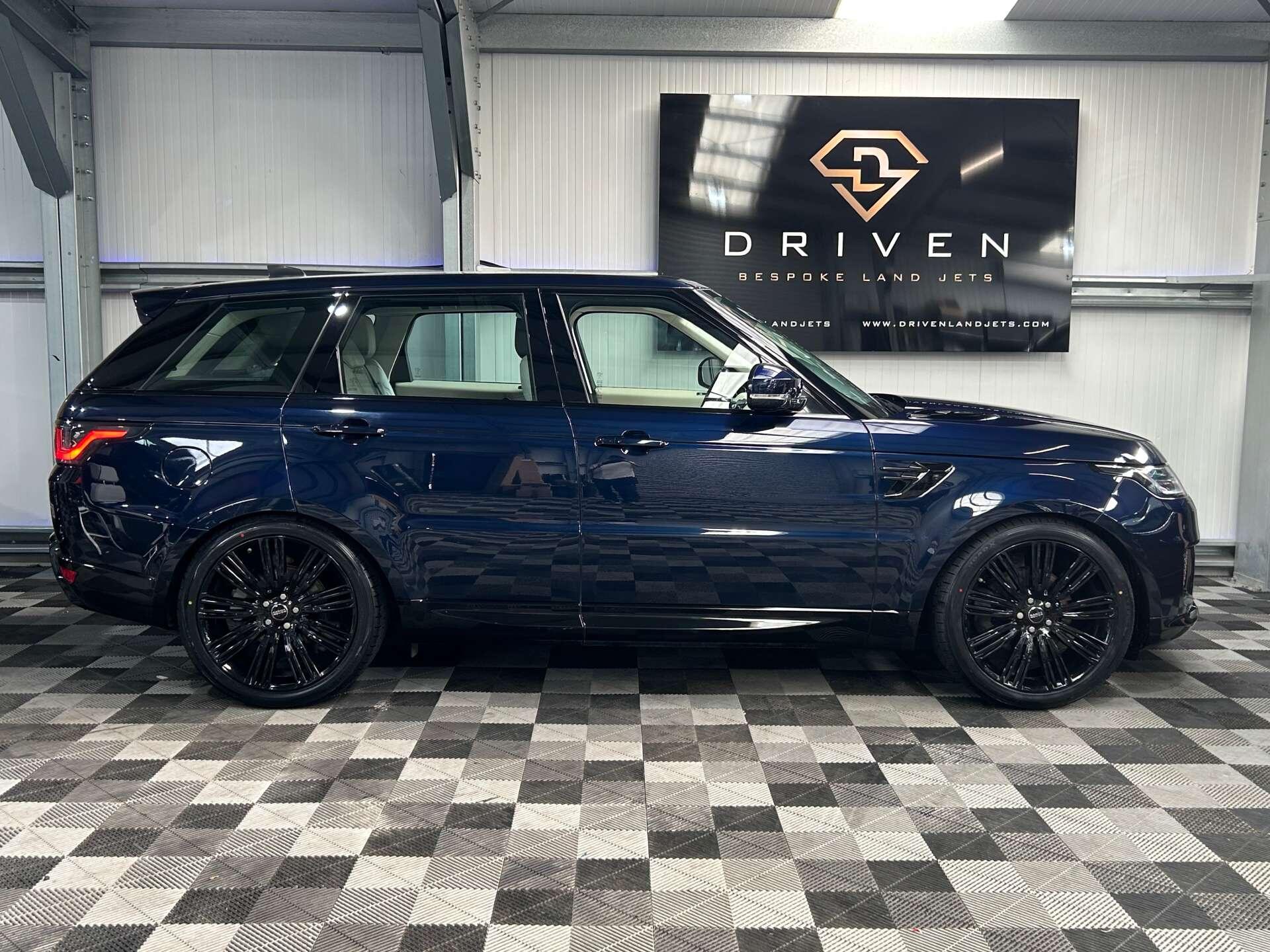 Land Rover Range Rover Sport view 10