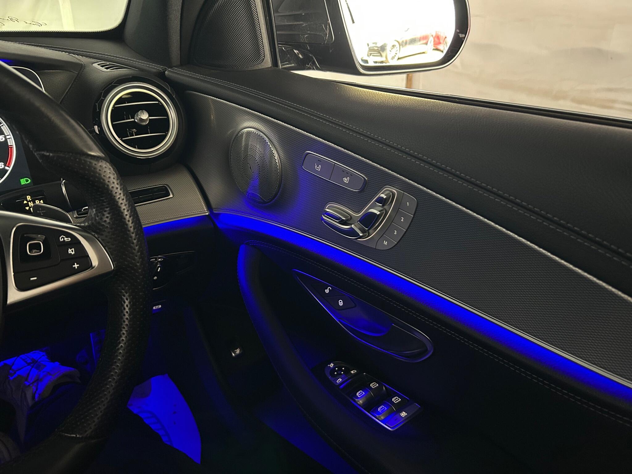 Mercedes-Benz E-Class view 50