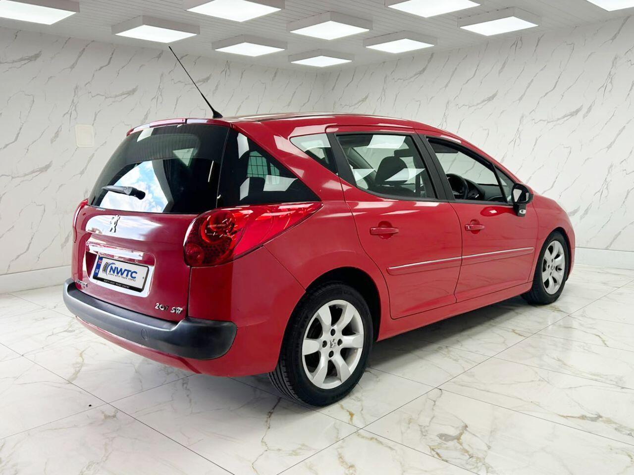 Peugeot 207 view 11