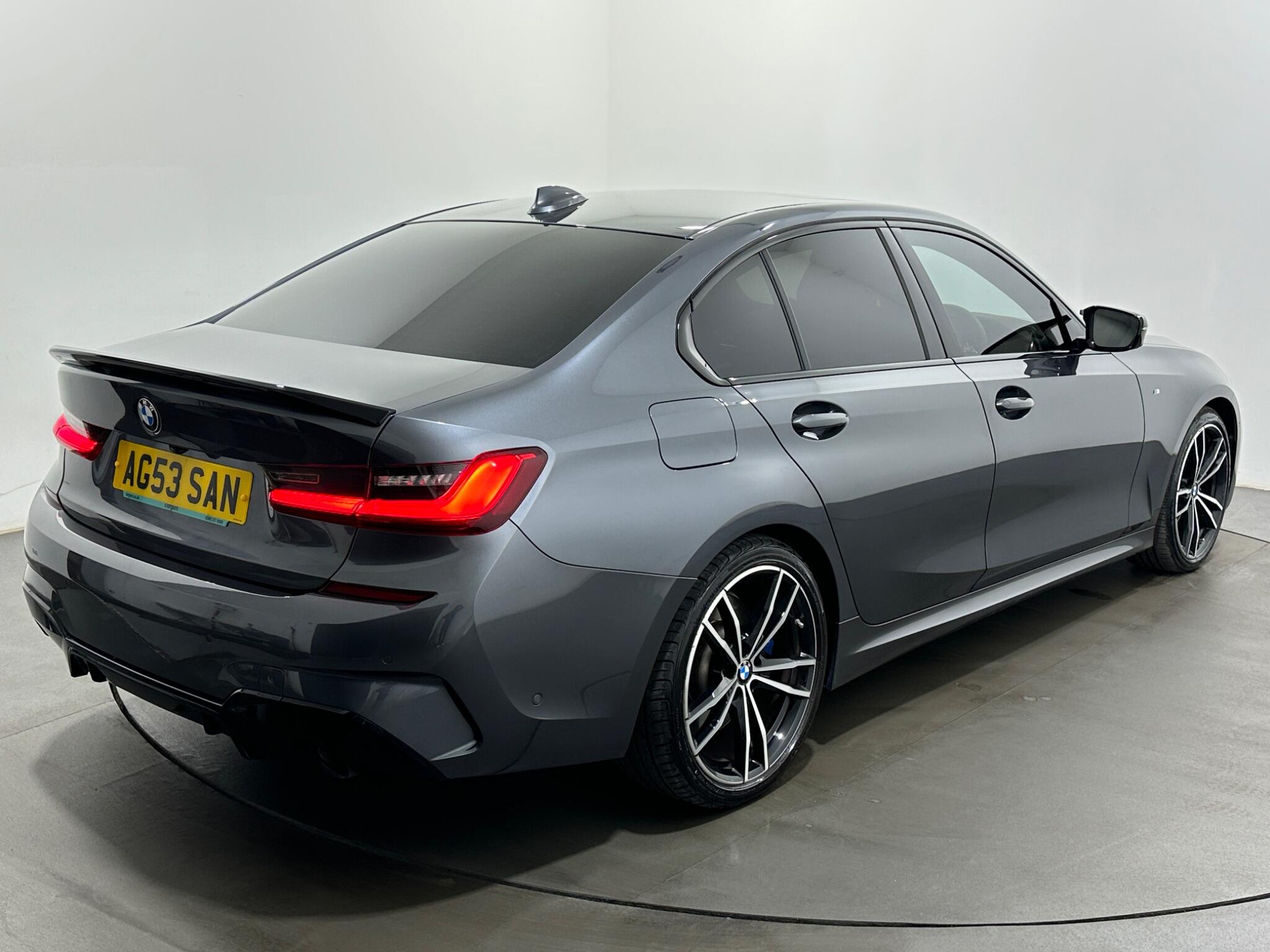BMW 3 Series view 54