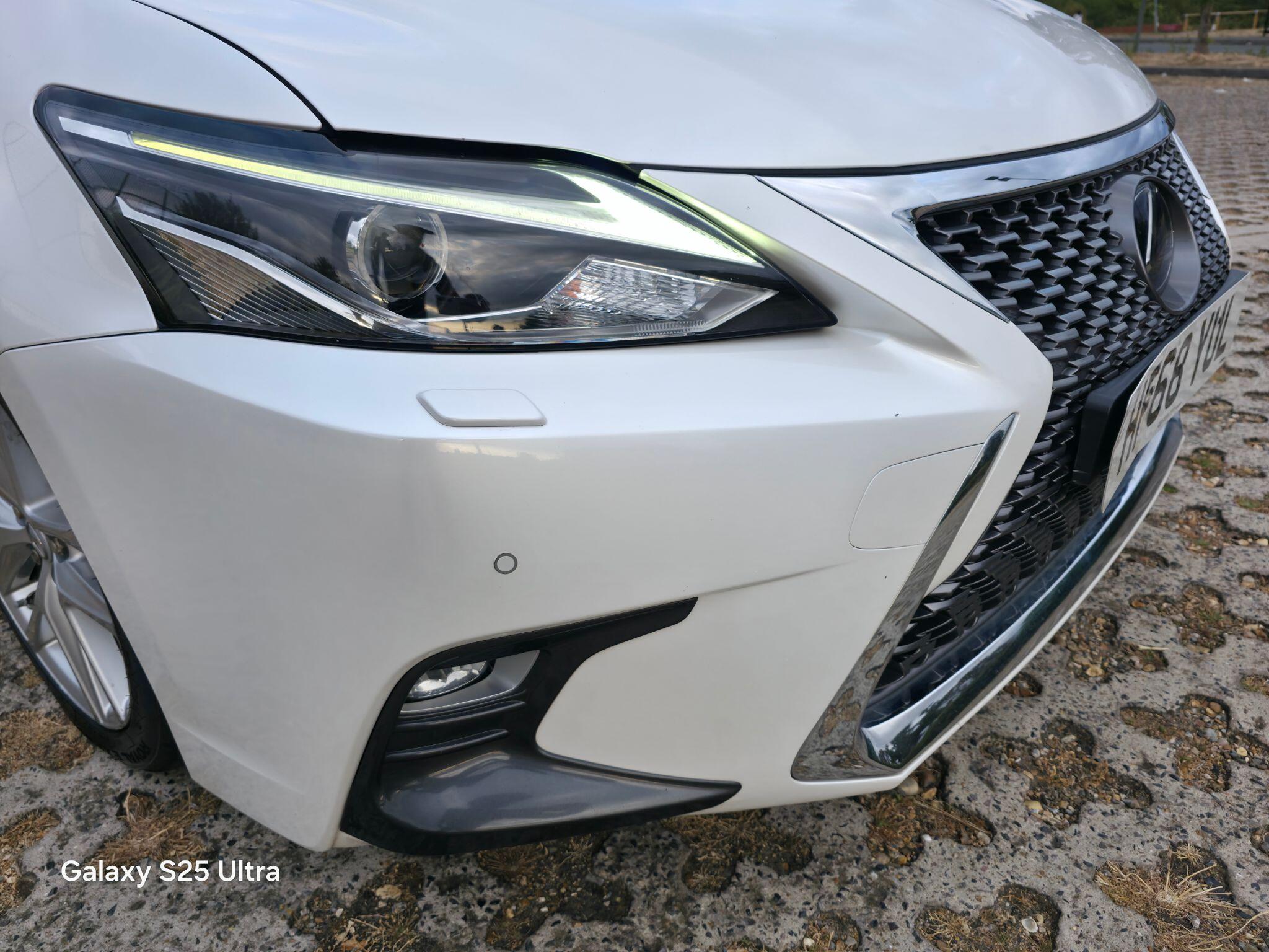 Lexus CT view 8