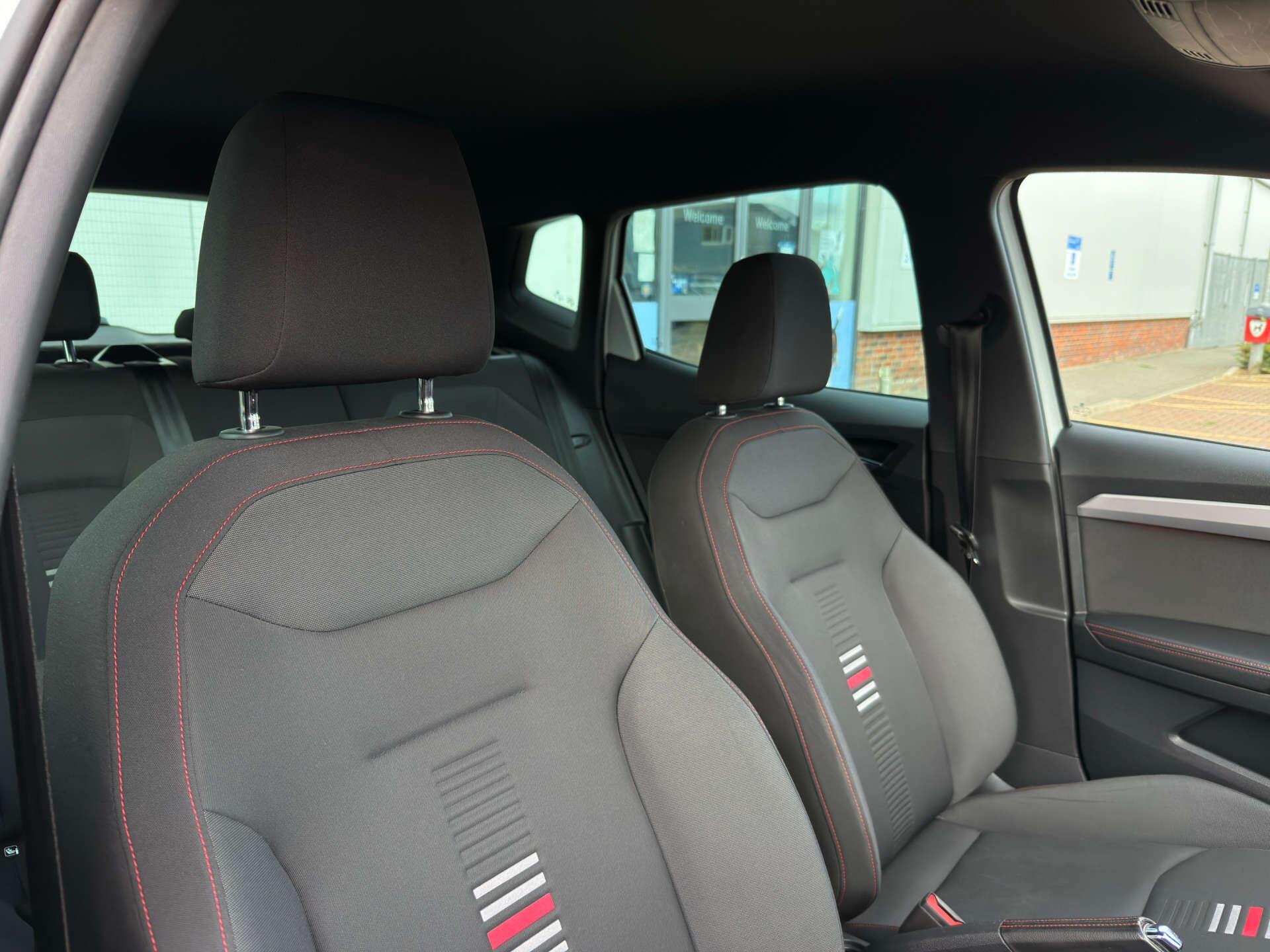 Seat Arona view 13