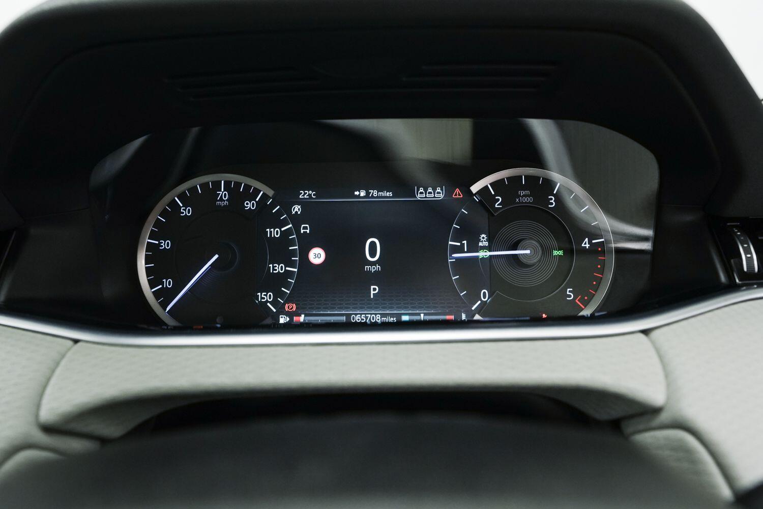 Land Rover Range Rover Evoque view 23