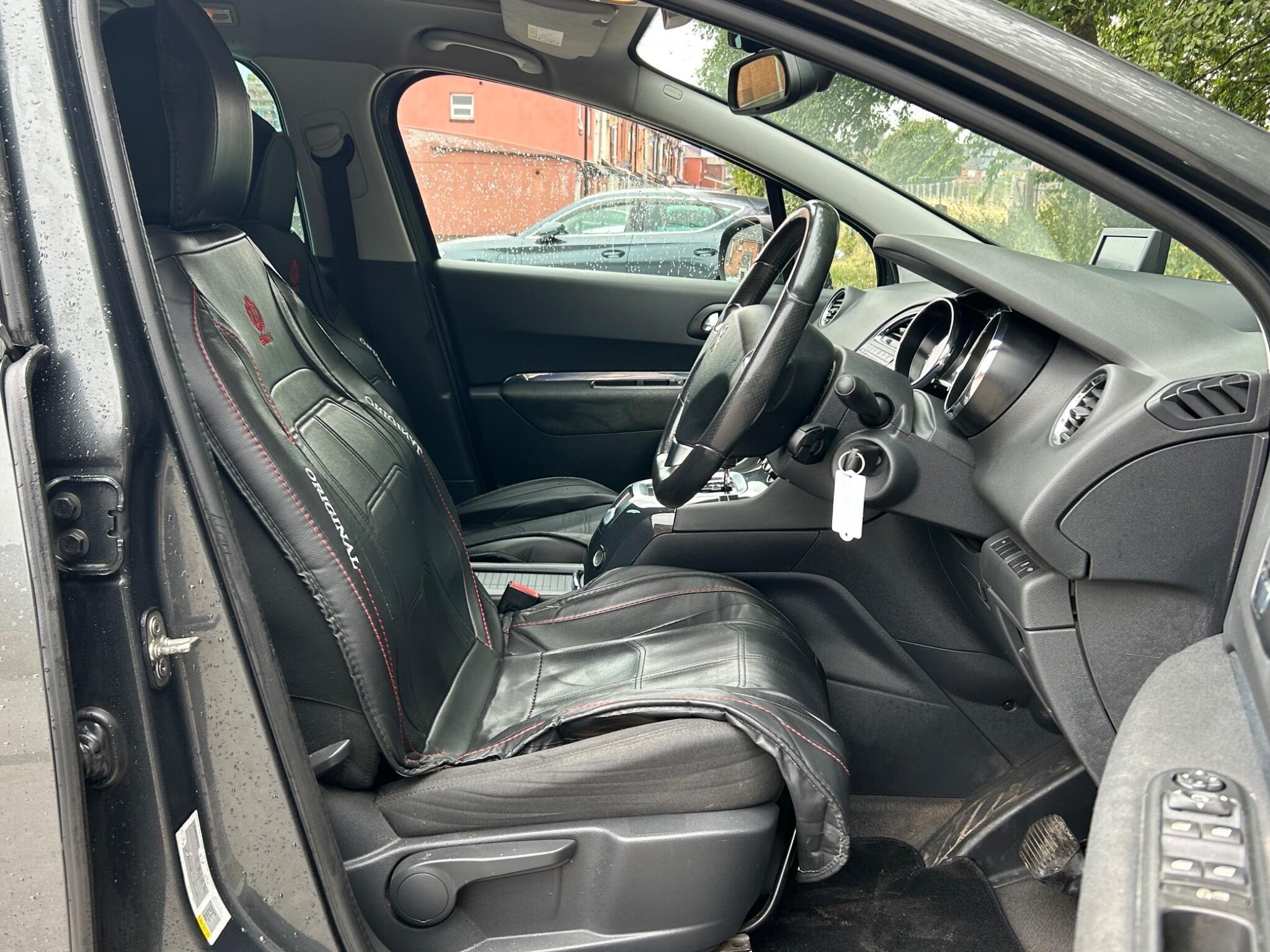 Peugeot 5008 view 18